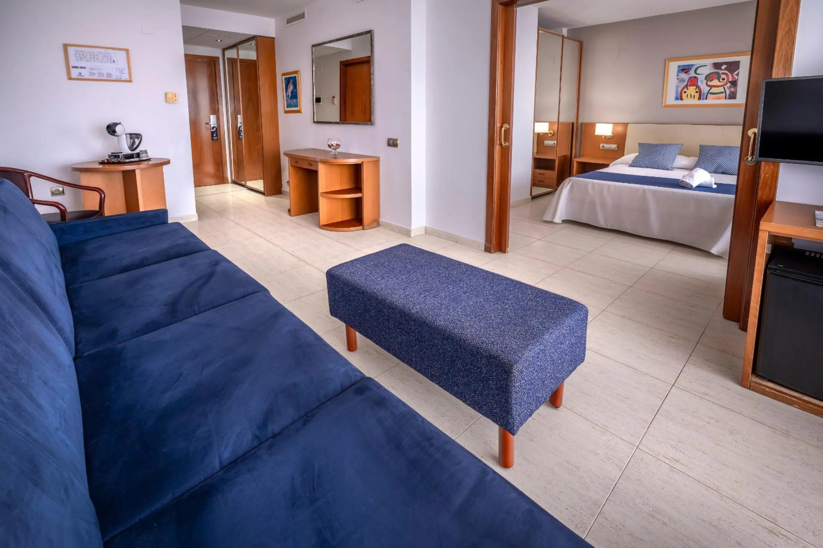 Photo of the whole room, Bed in 4R Gran Regina