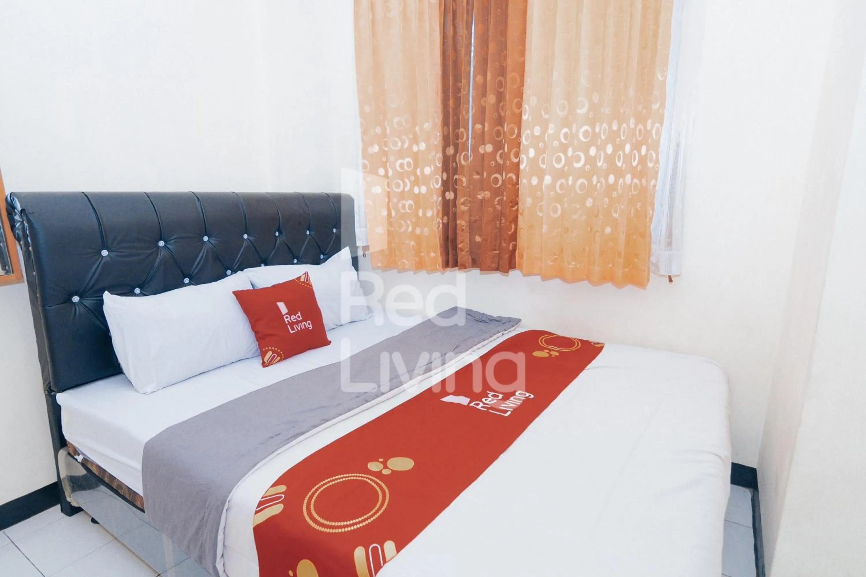Bedroom, Bed in RedLiving Apartemen Emerald Hill - SR Rooms Tower Green