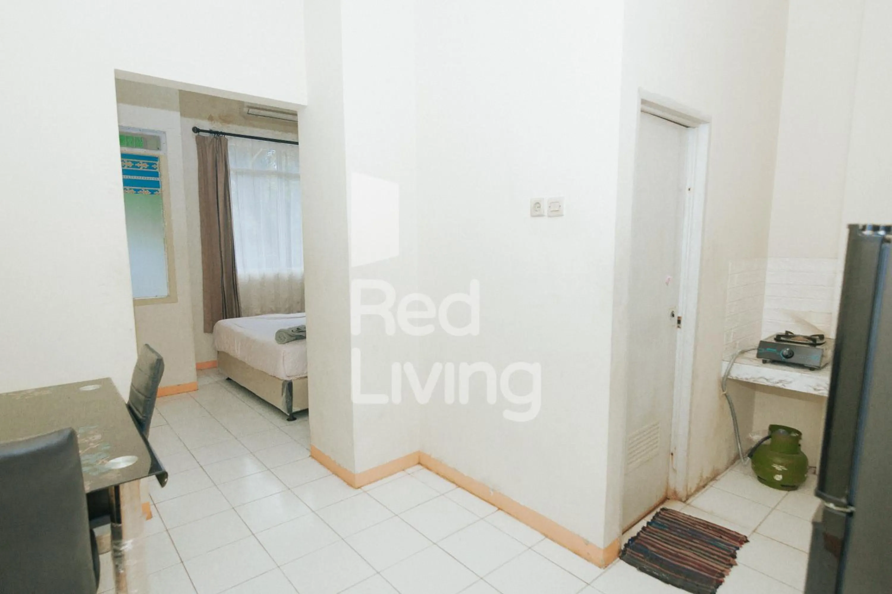 Bedroom, Bed in RedLiving Apartemen Emerald Hill - SR Rooms Tower Green