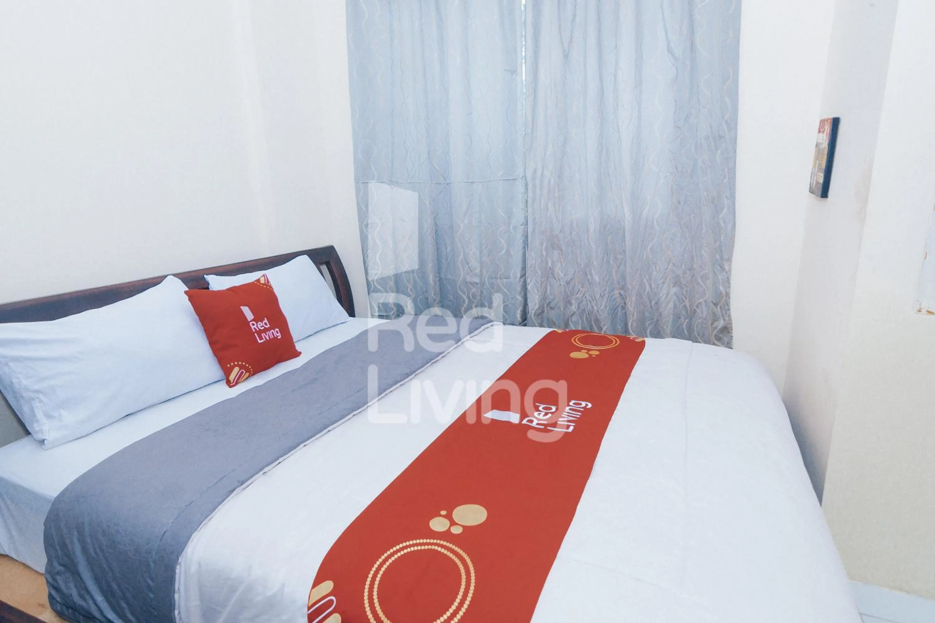 Bedroom, Bed in RedLiving Apartemen Emerald Hill - SR Rooms Tower Green