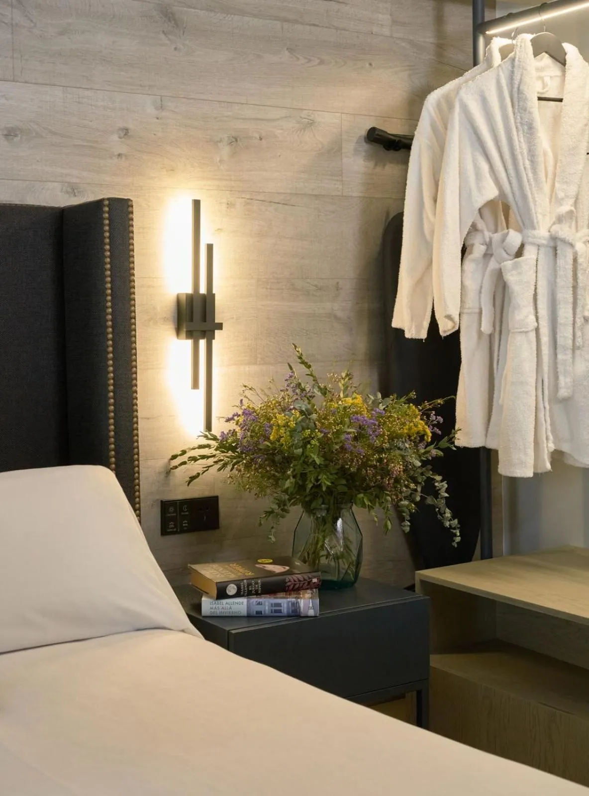 Decorative detail, Bed in Hotel Regina