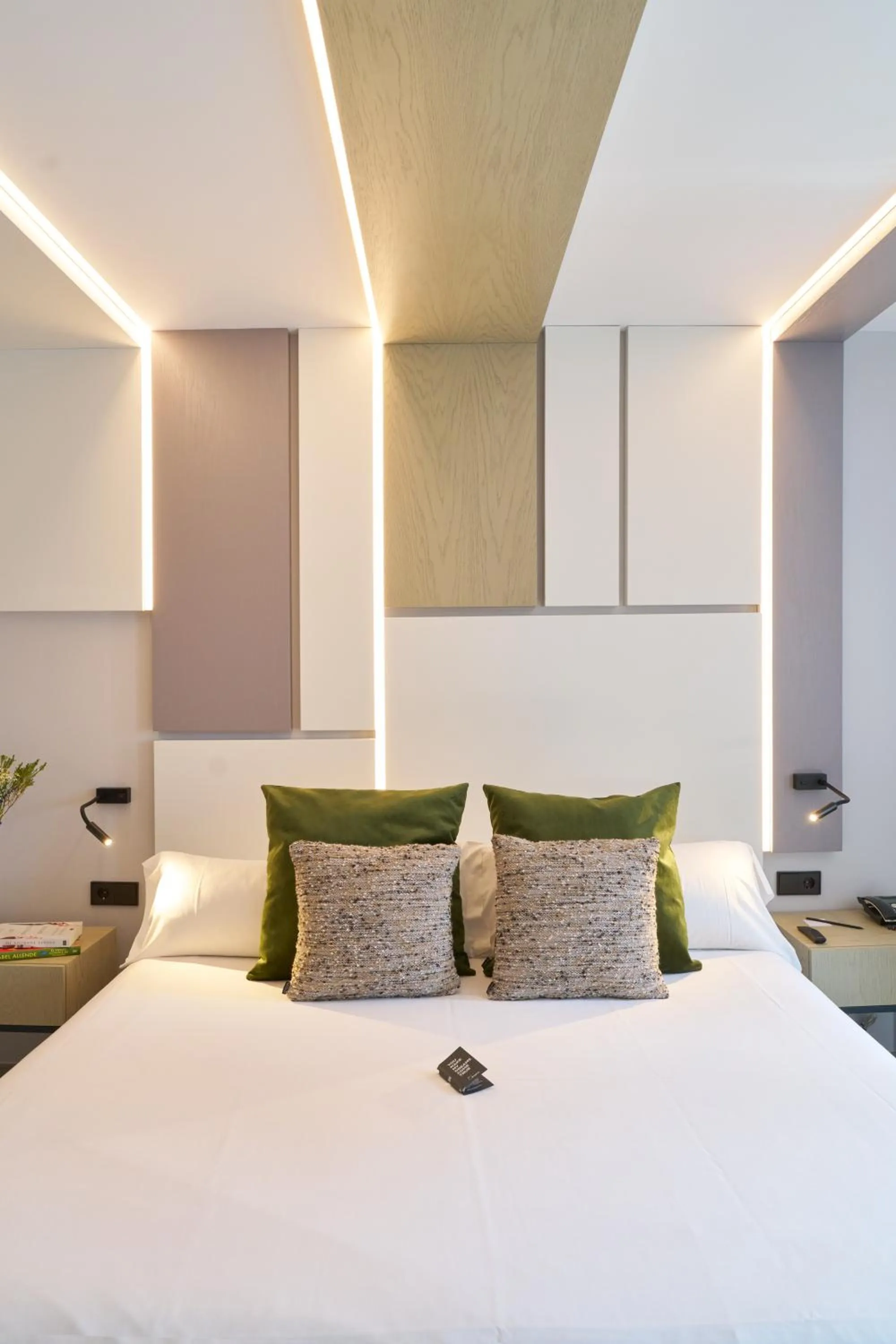 Bedroom, Bed in Hotel Regina