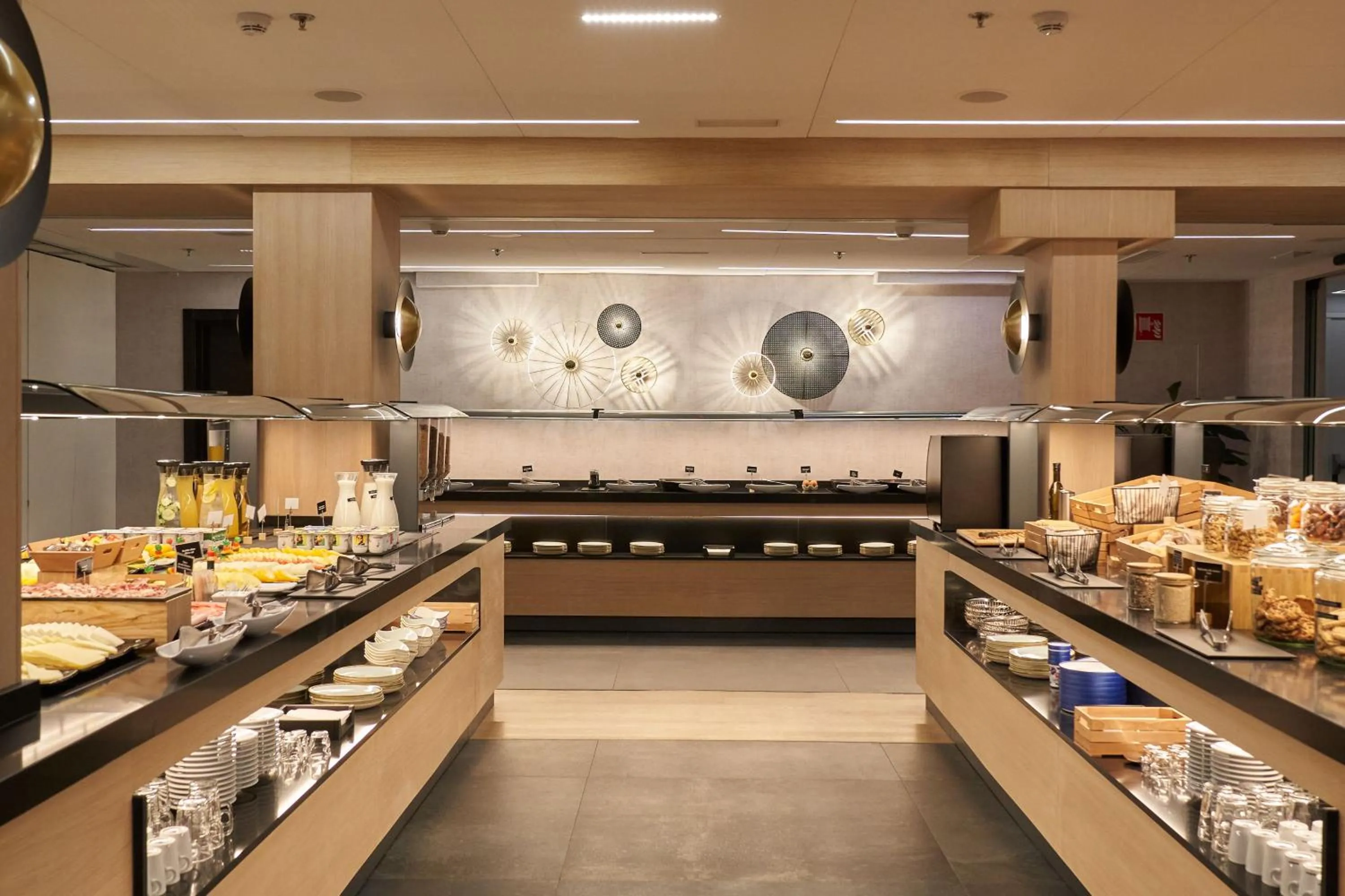 Buffet breakfast in Hotel Regina