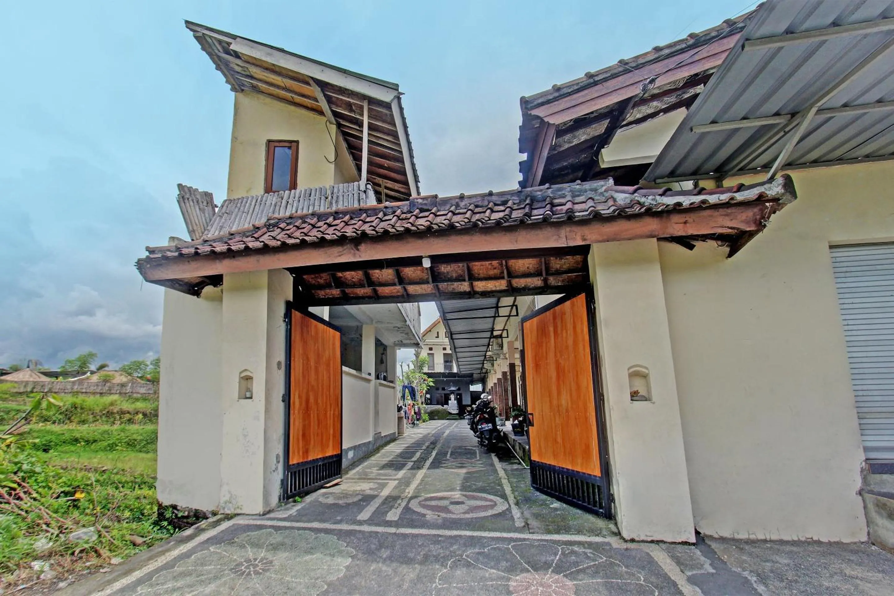 Facade/entrance in Hotel O Diwi Homestay