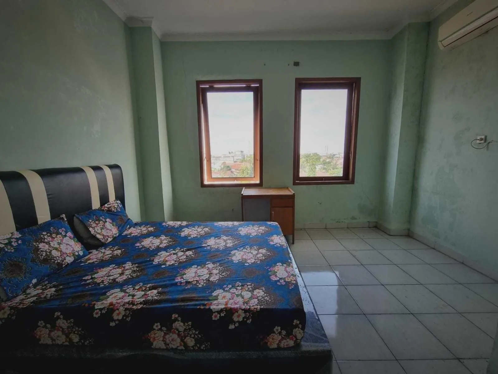 Bedroom, Bed in EXPRESS O 91979 Penginapan Tondong Ta