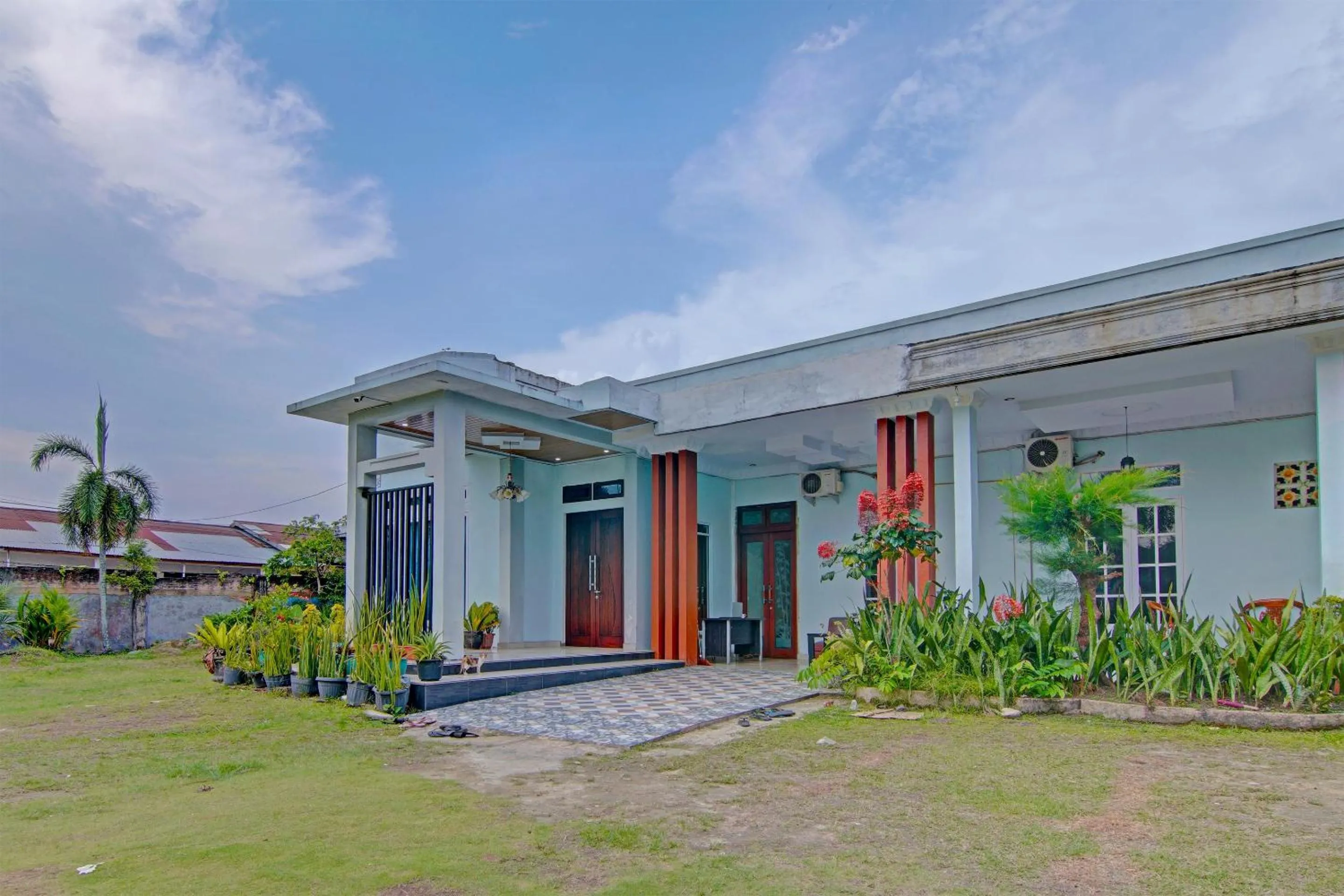 Facade/entrance in Hotel O Annajah Homestay Syariah
