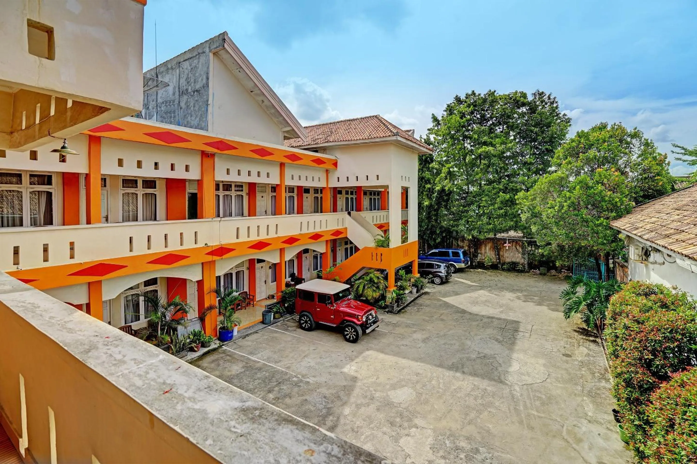 Lobby or reception in OYO Life 91984 Taufik Kost Syariah