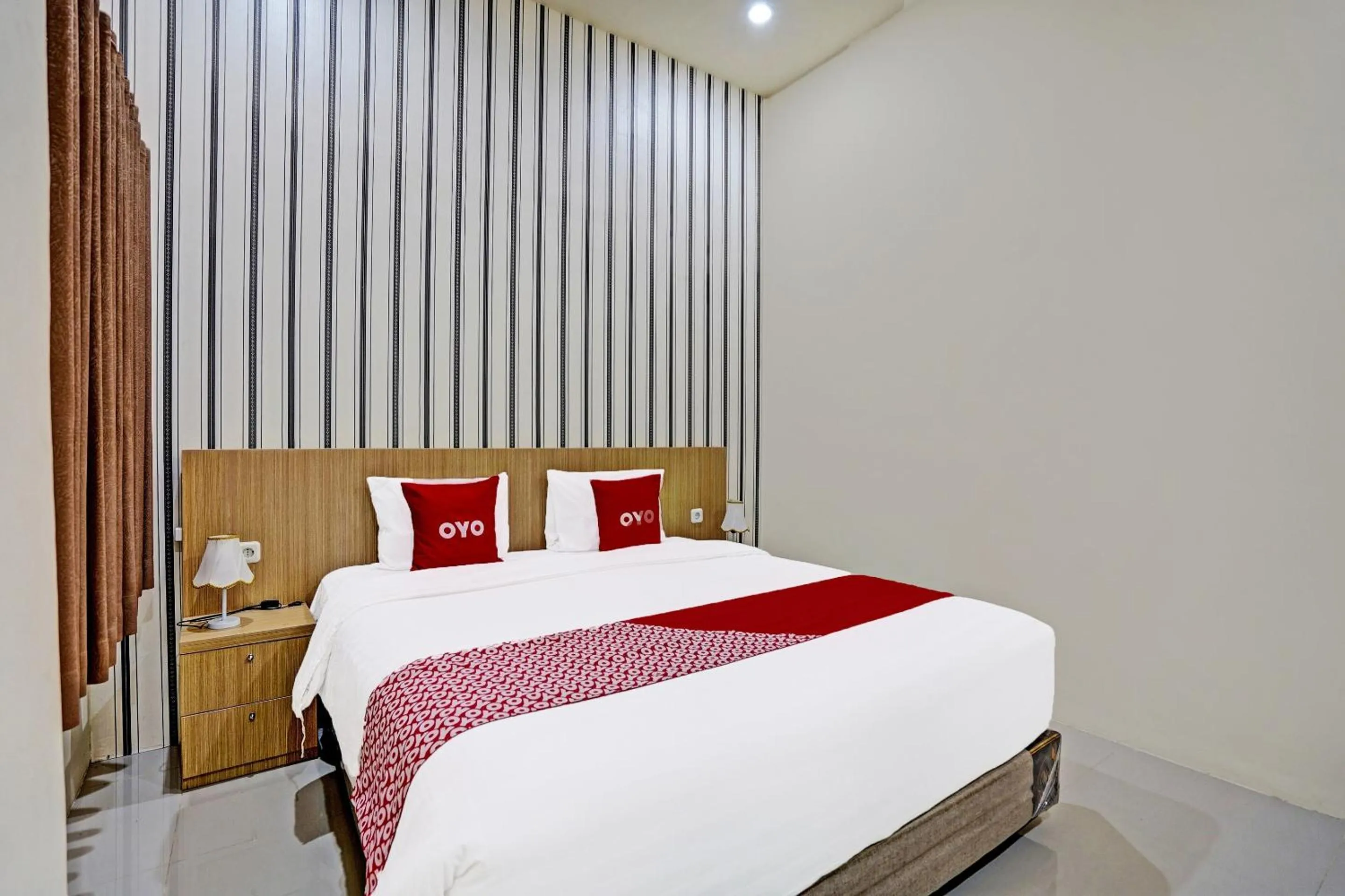 Bedroom, Bed in OYO 91997 Edhotel Smk Models Syariah