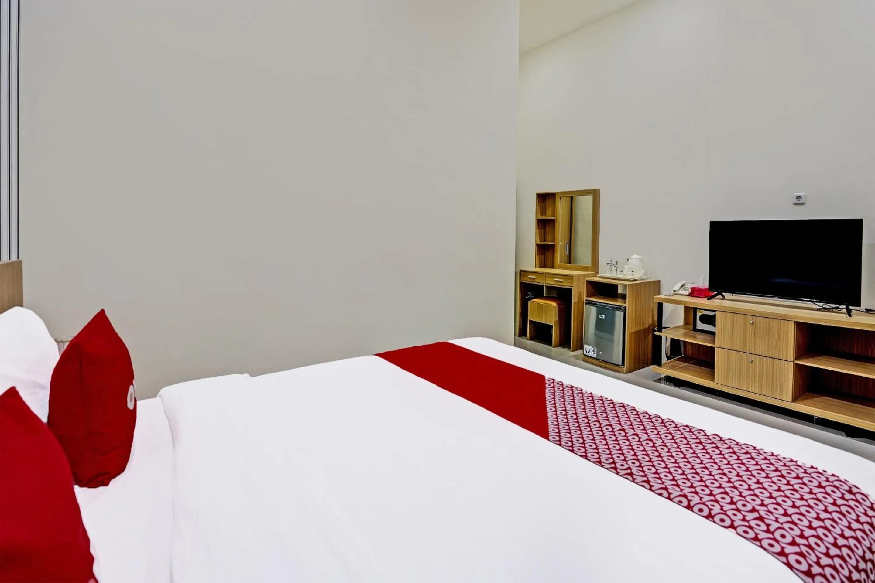 Bedroom, Bed in OYO 91997 Edhotel Smk Models Syariah