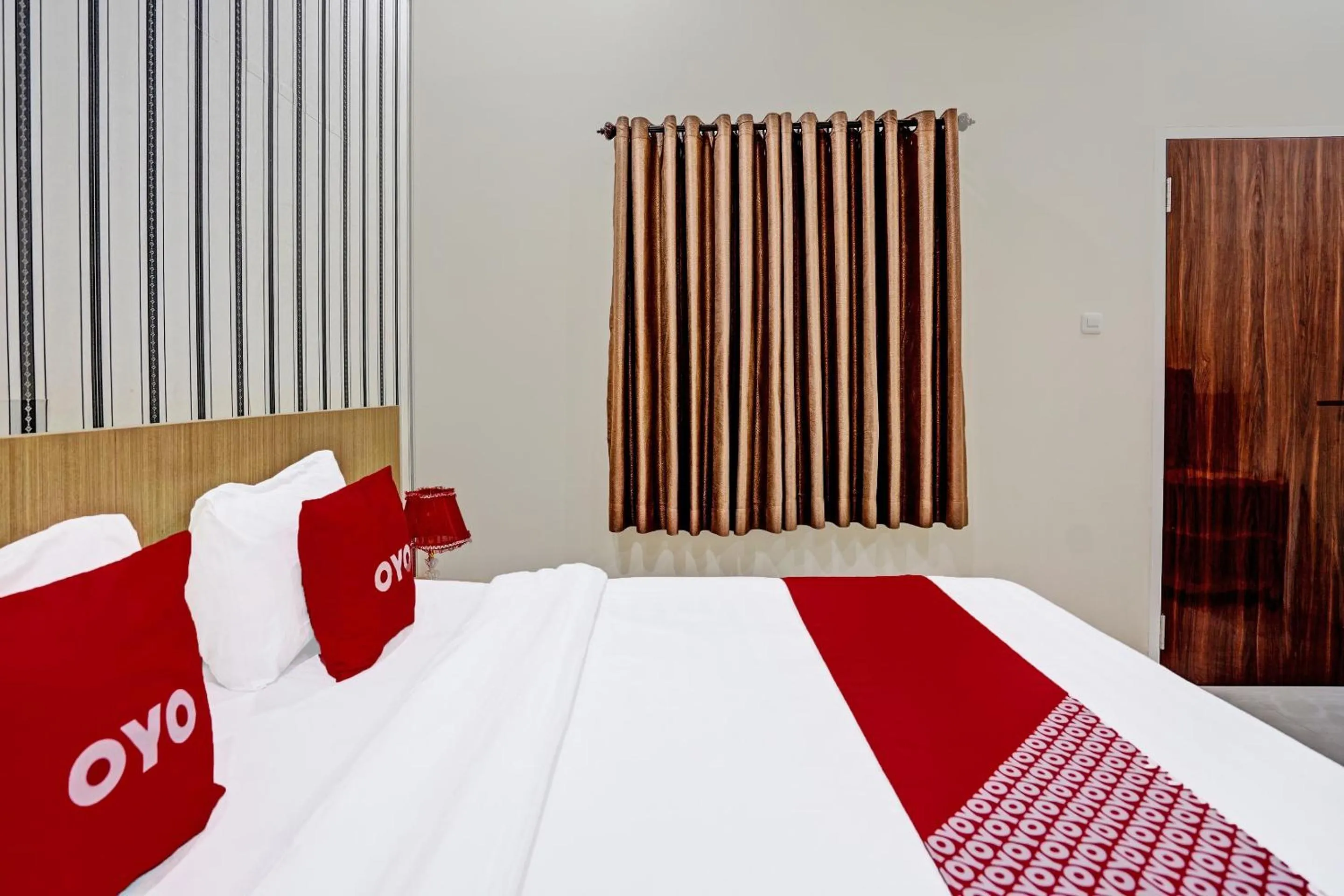 Bedroom, Bed in OYO 91997 Edhotel Smk Models Syariah