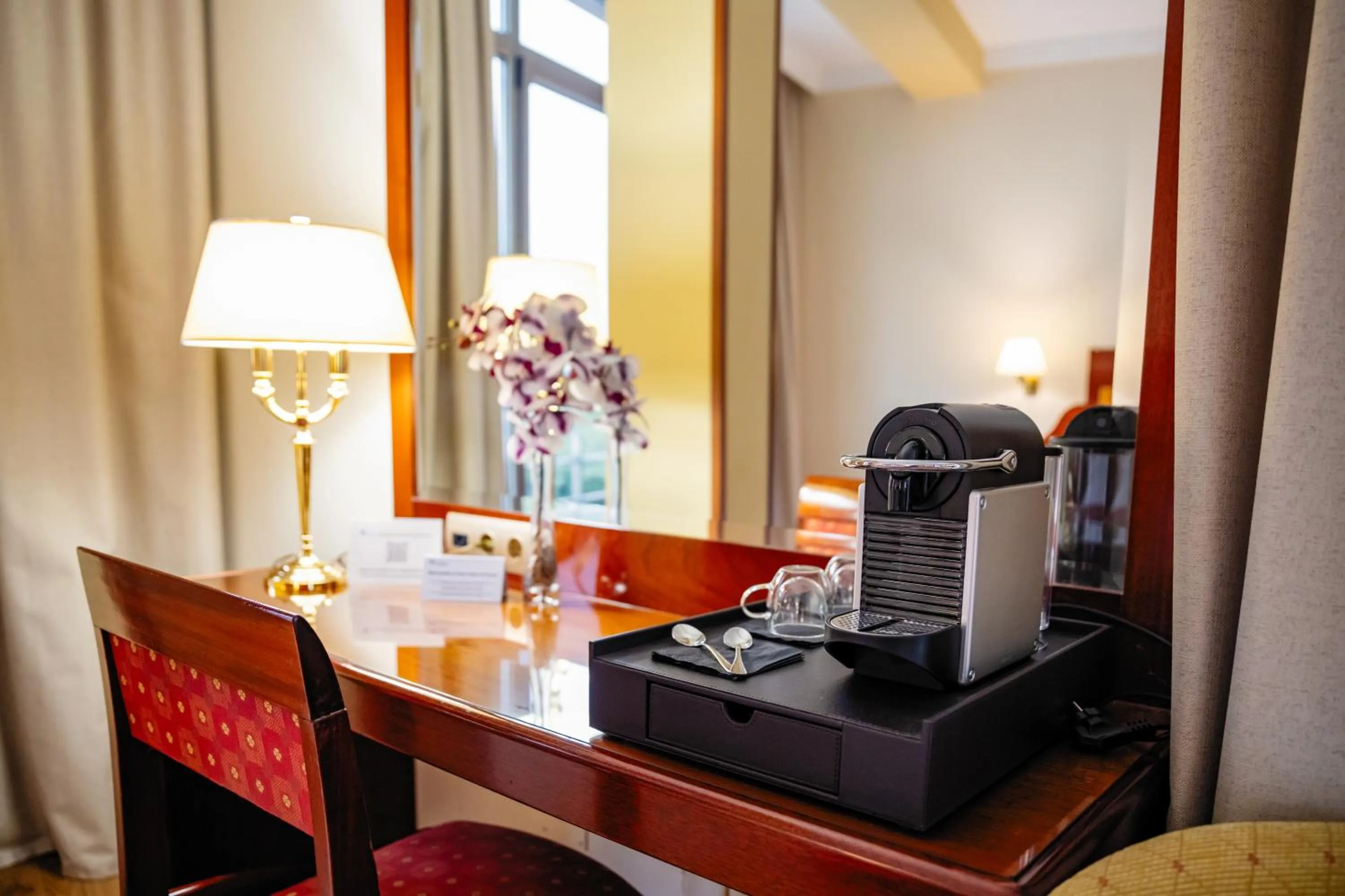 Coffee/tea facilities in Gran Hotel de Ferrol