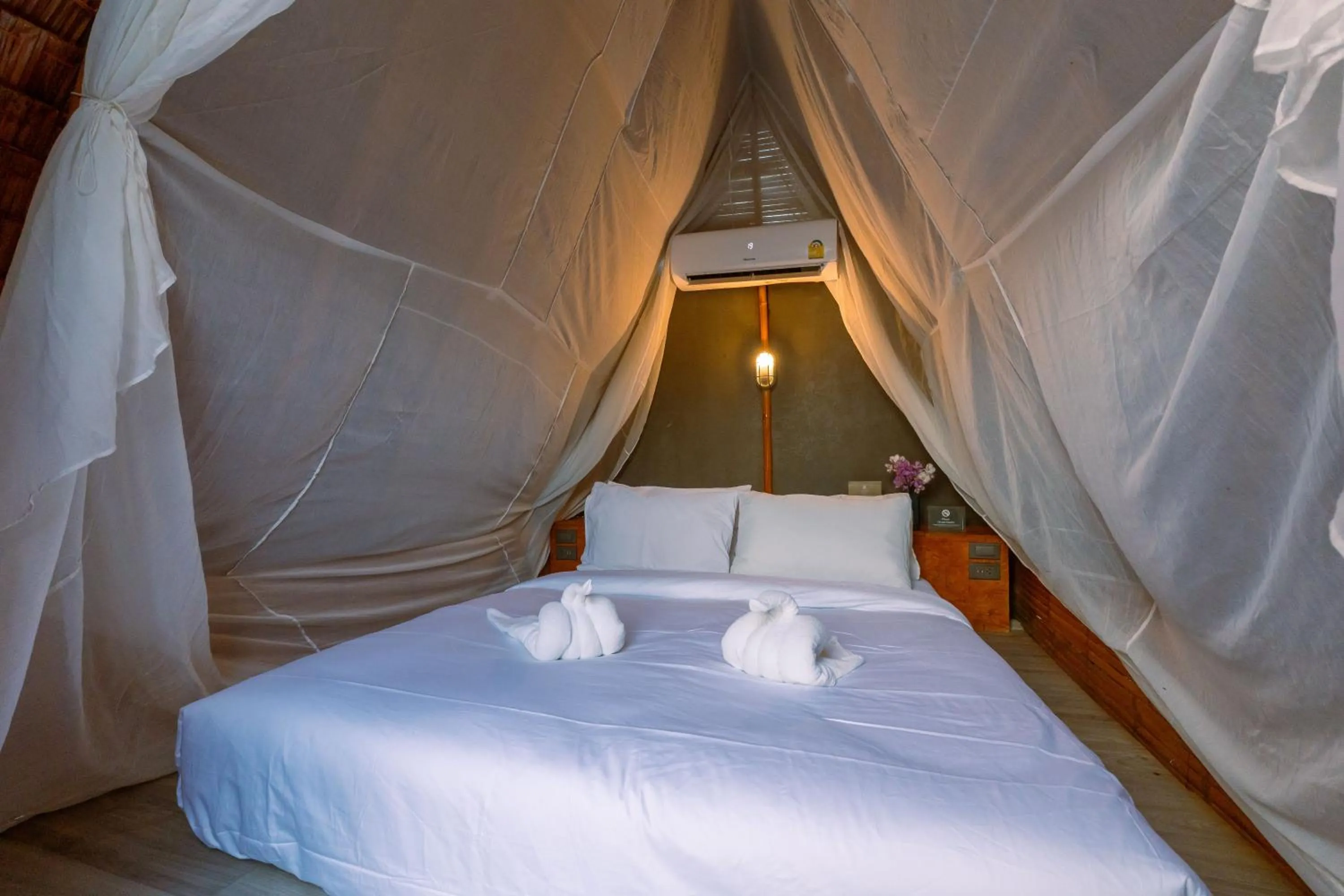 Bed in Slumber Resort Koh Chang