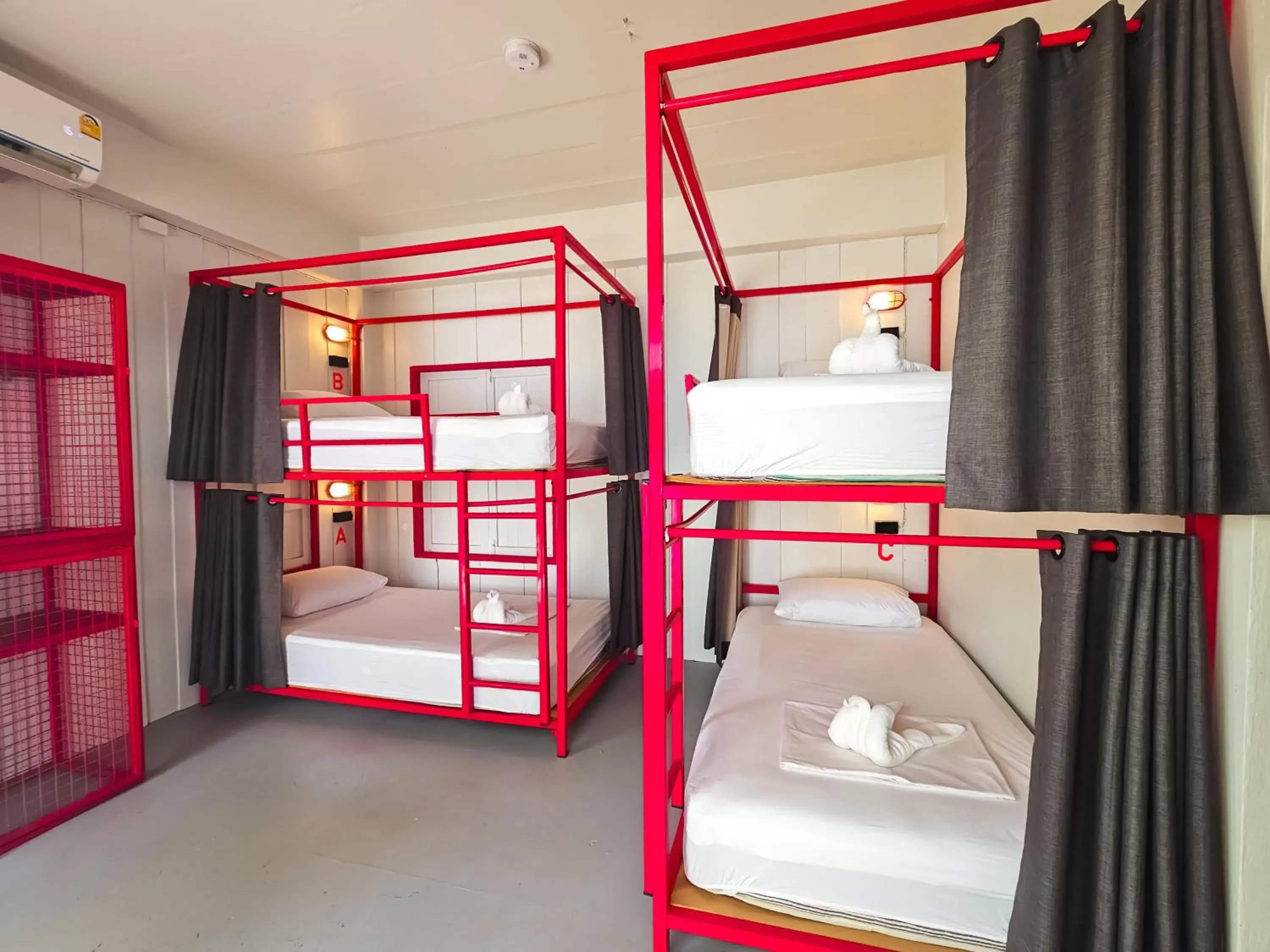 Bed in 4-Bed Mixed Dormitory Room in Slumber Resort Koh Chang Bed in 4-Bed Mixed Dormitory Room in Slumber Resort Koh Chang