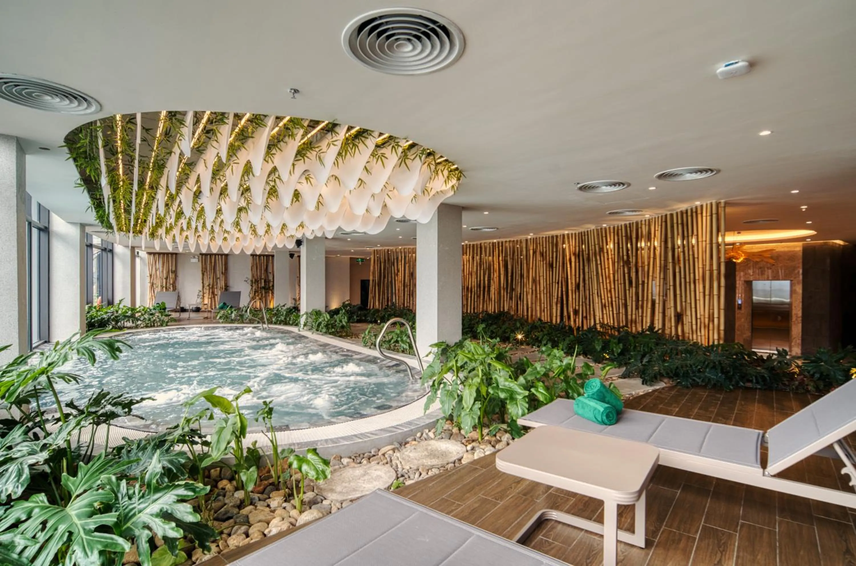 Swimming pool in Lady Hill Sapa Resort