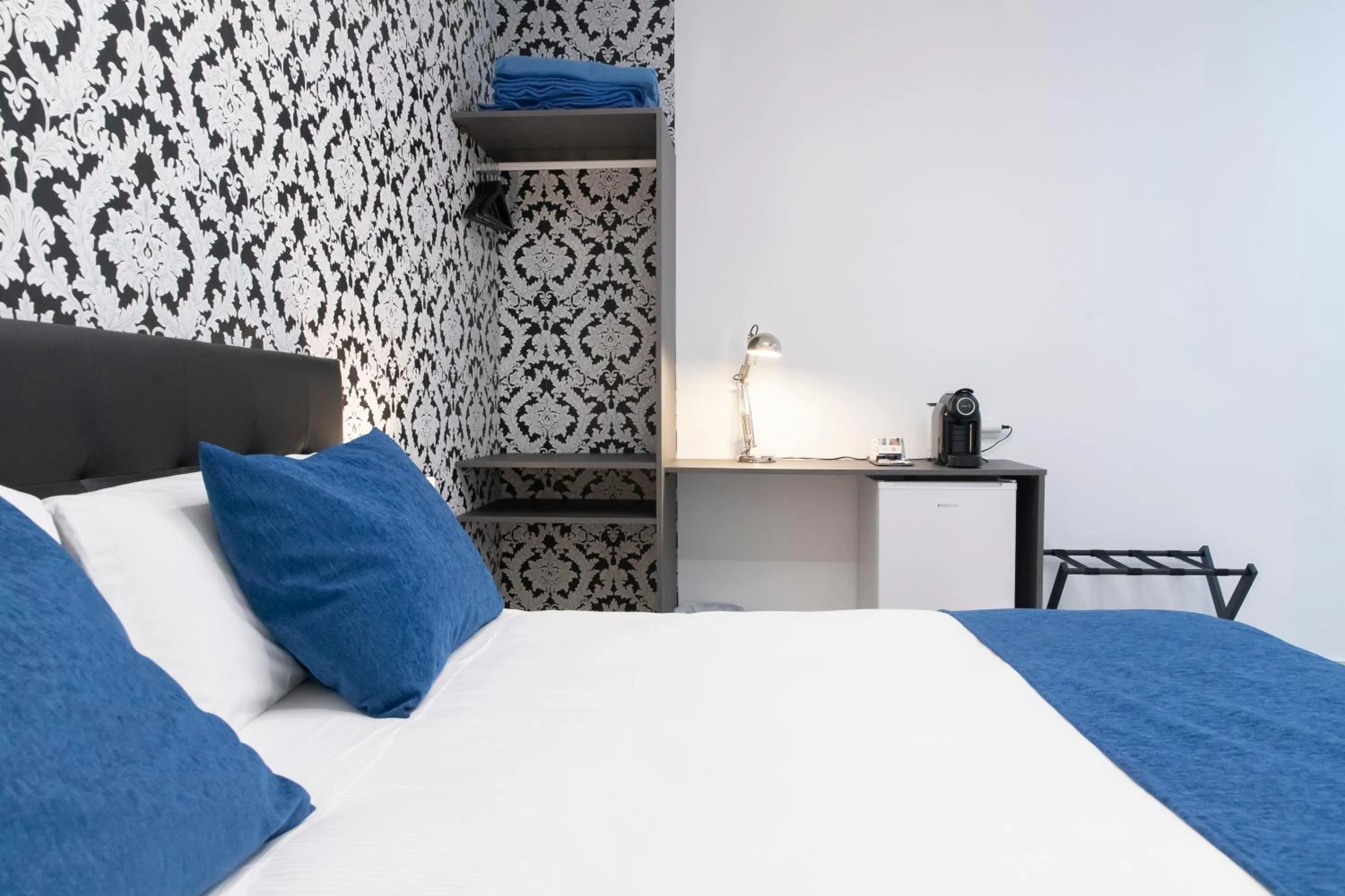 Bedroom, Bed in Hostal Boutique I Host You