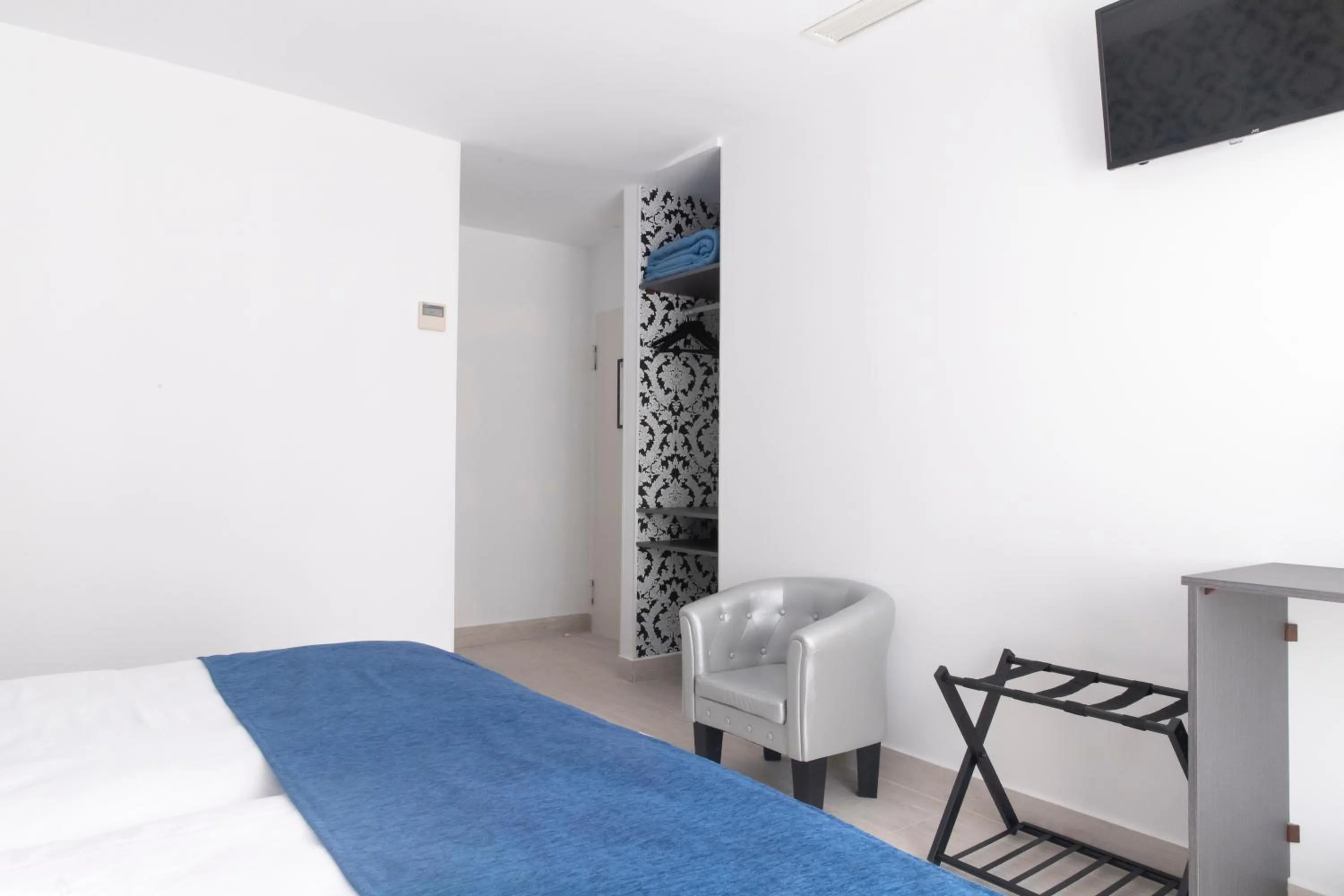 Bedroom, Bed in Hostal Boutique I Host You