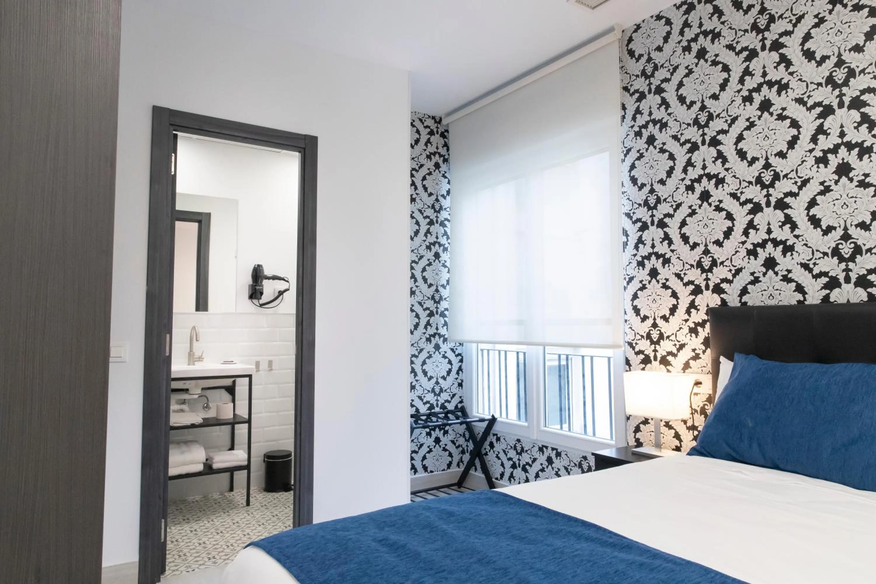 Bedroom, Bed in Hostal Boutique I Host You