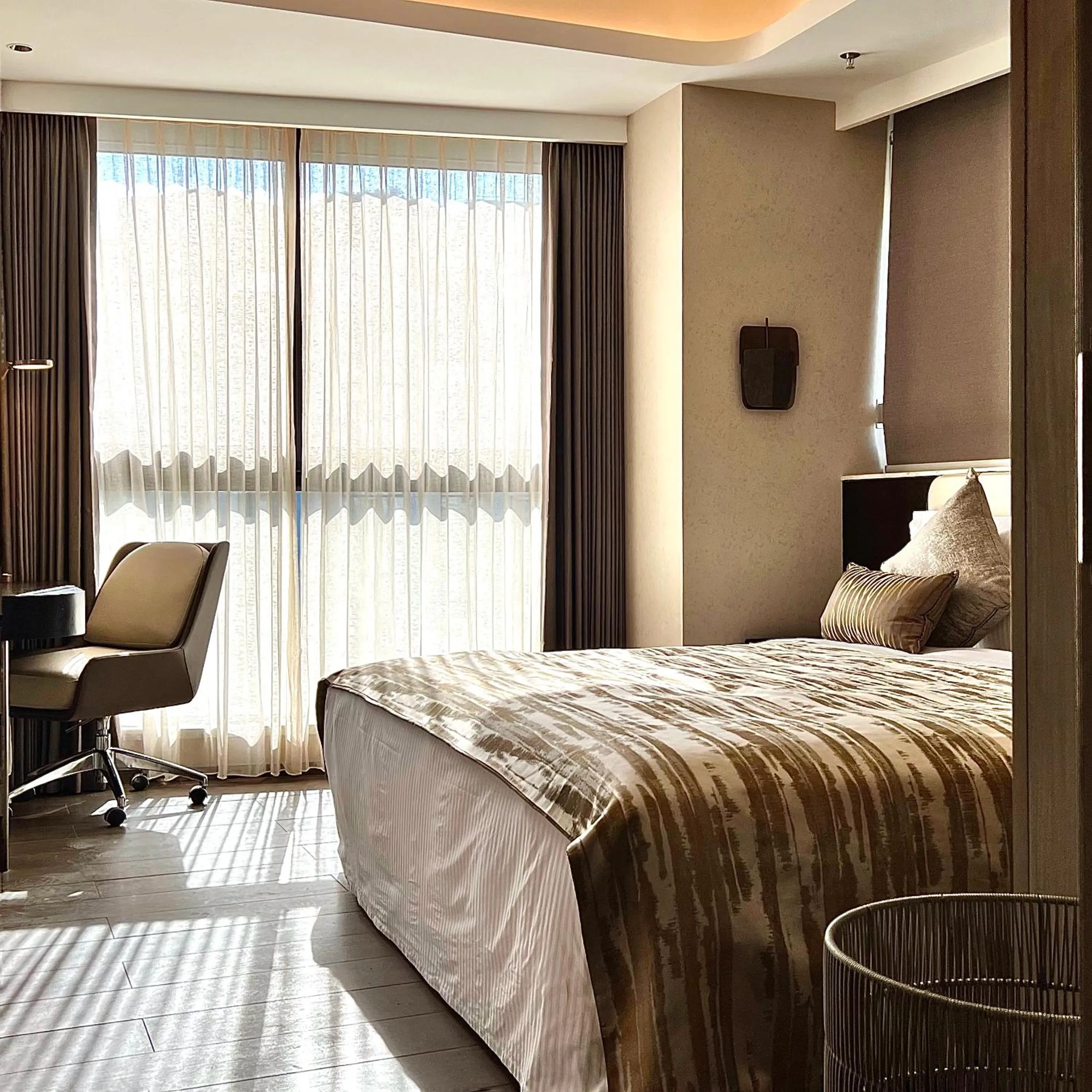 Bedroom, Bed in Ascott Dadonghai Bay Sanya