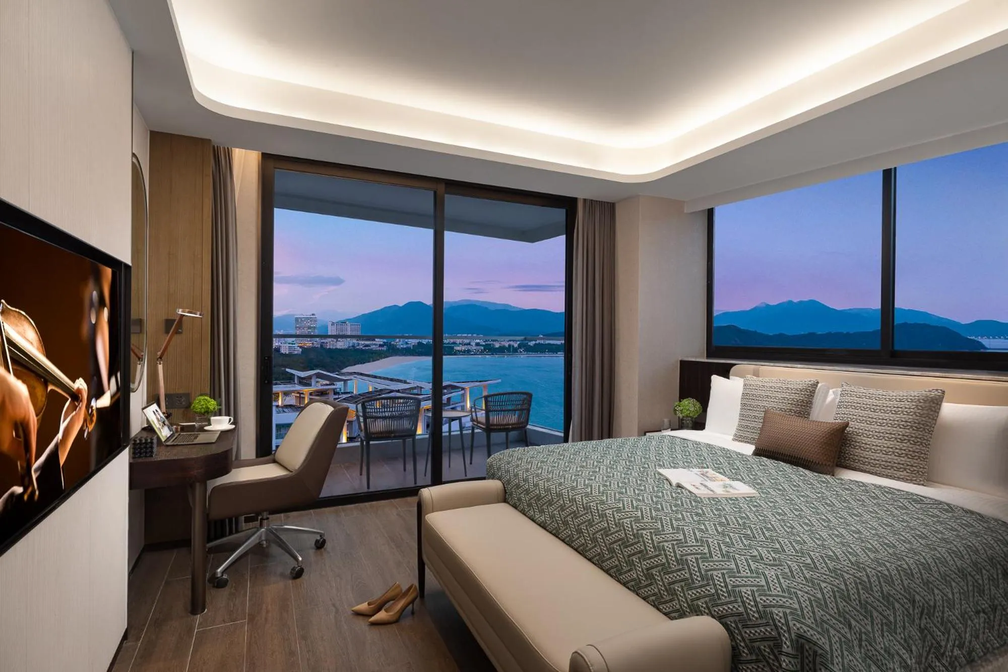 Bed in Ascott Dadonghai Bay Sanya