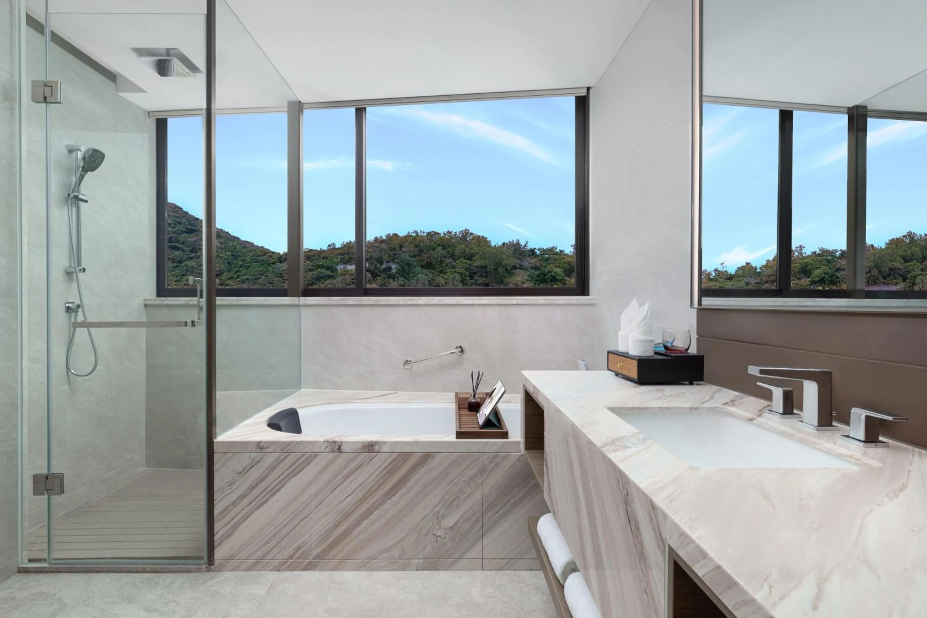 Shower in Ascott Dadonghai Bay Sanya