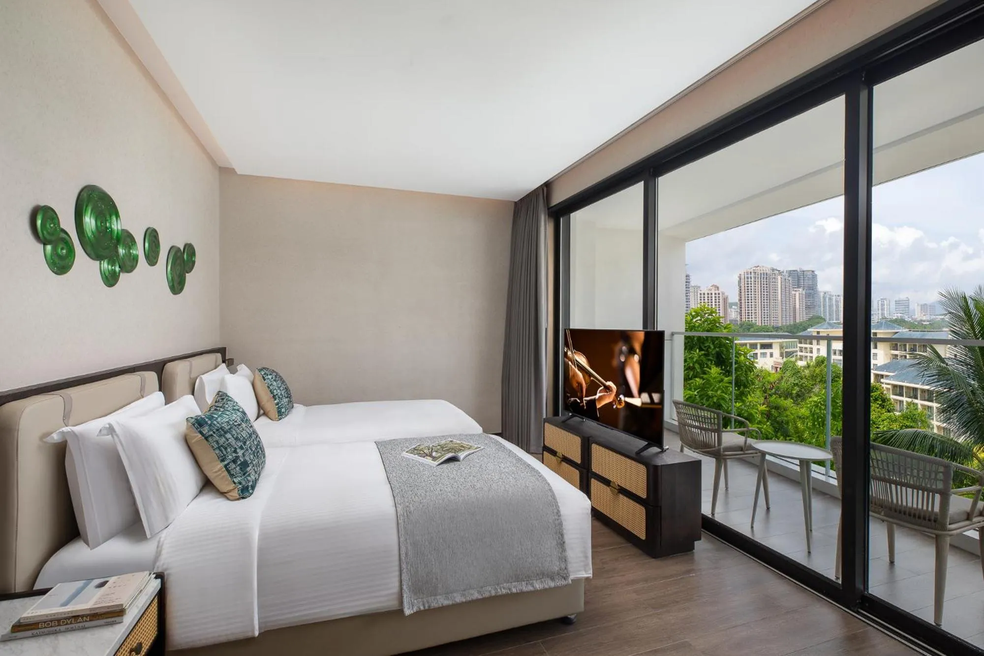 Bed in Ascott Dadonghai Bay Sanya