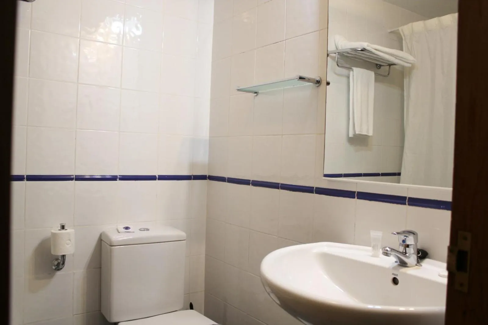 Toilet in Hotel Hórreo by Bossh! Hotels