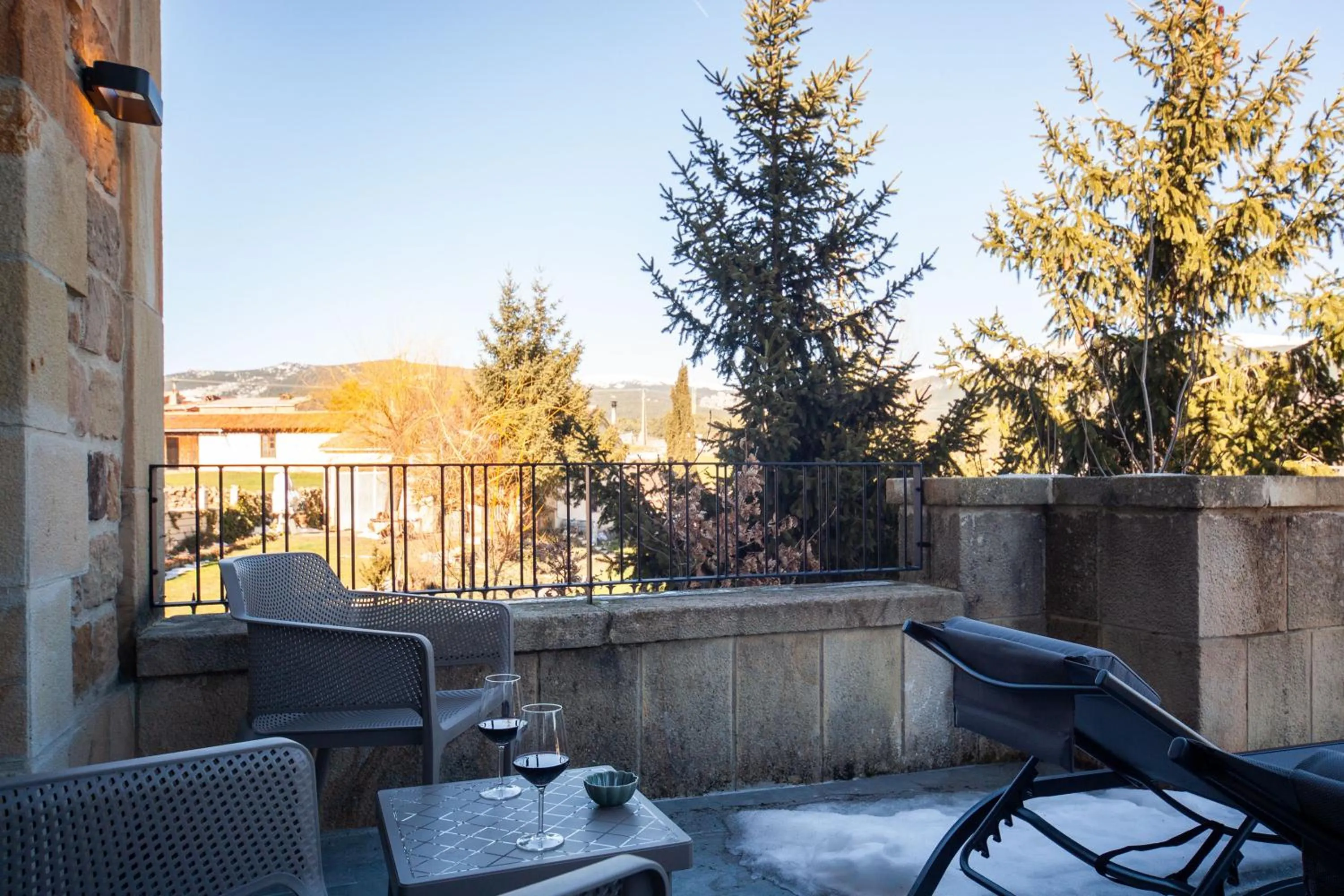 Duruelo Mountain Suites