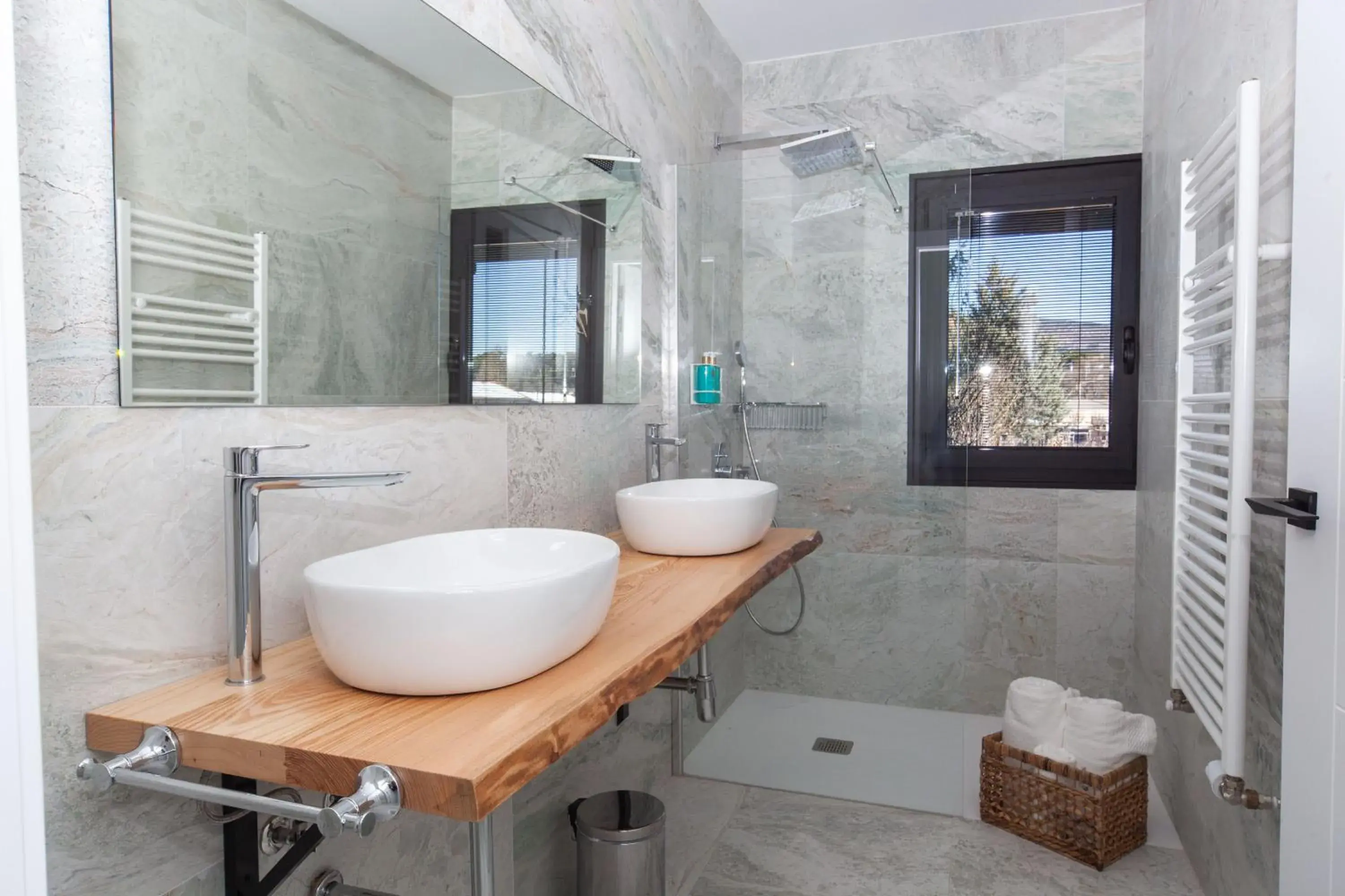 Double Room in Duruelo Mountain Suites Double Room in Duruelo Mountain Suites