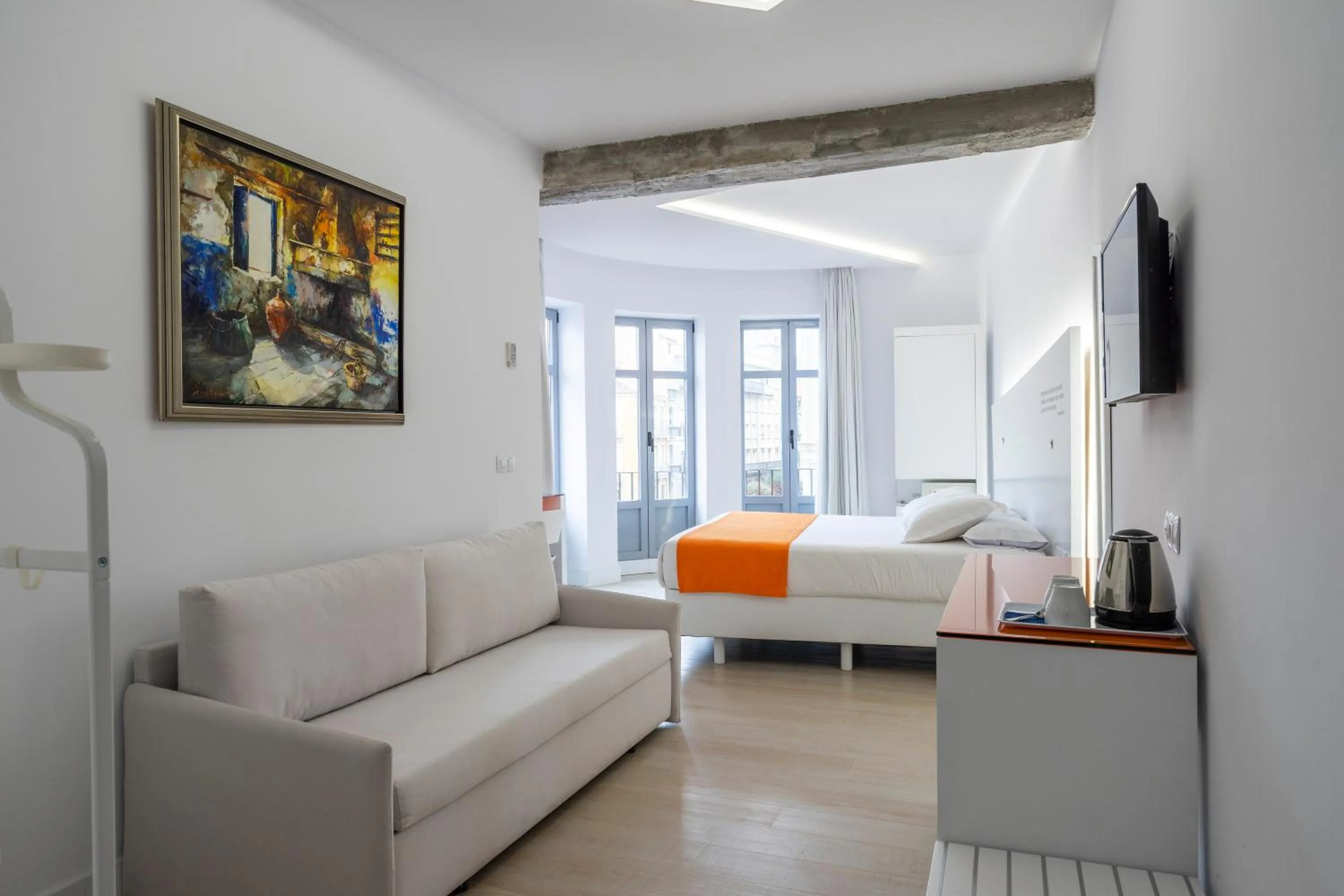 Decorative detail, Bed in Atarazanas Málaga Boutique Hotel