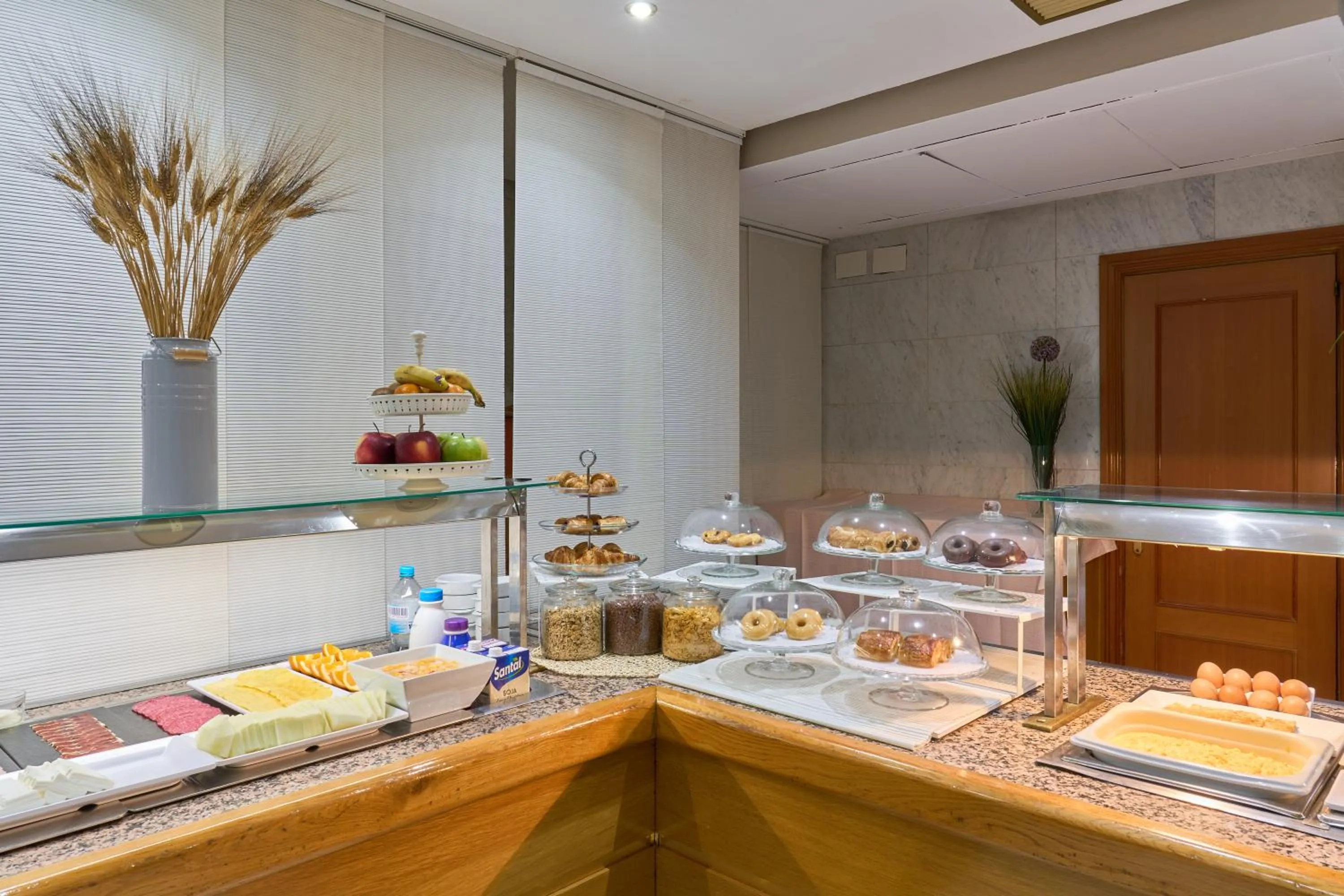 Buffet breakfast in Porcel Navas