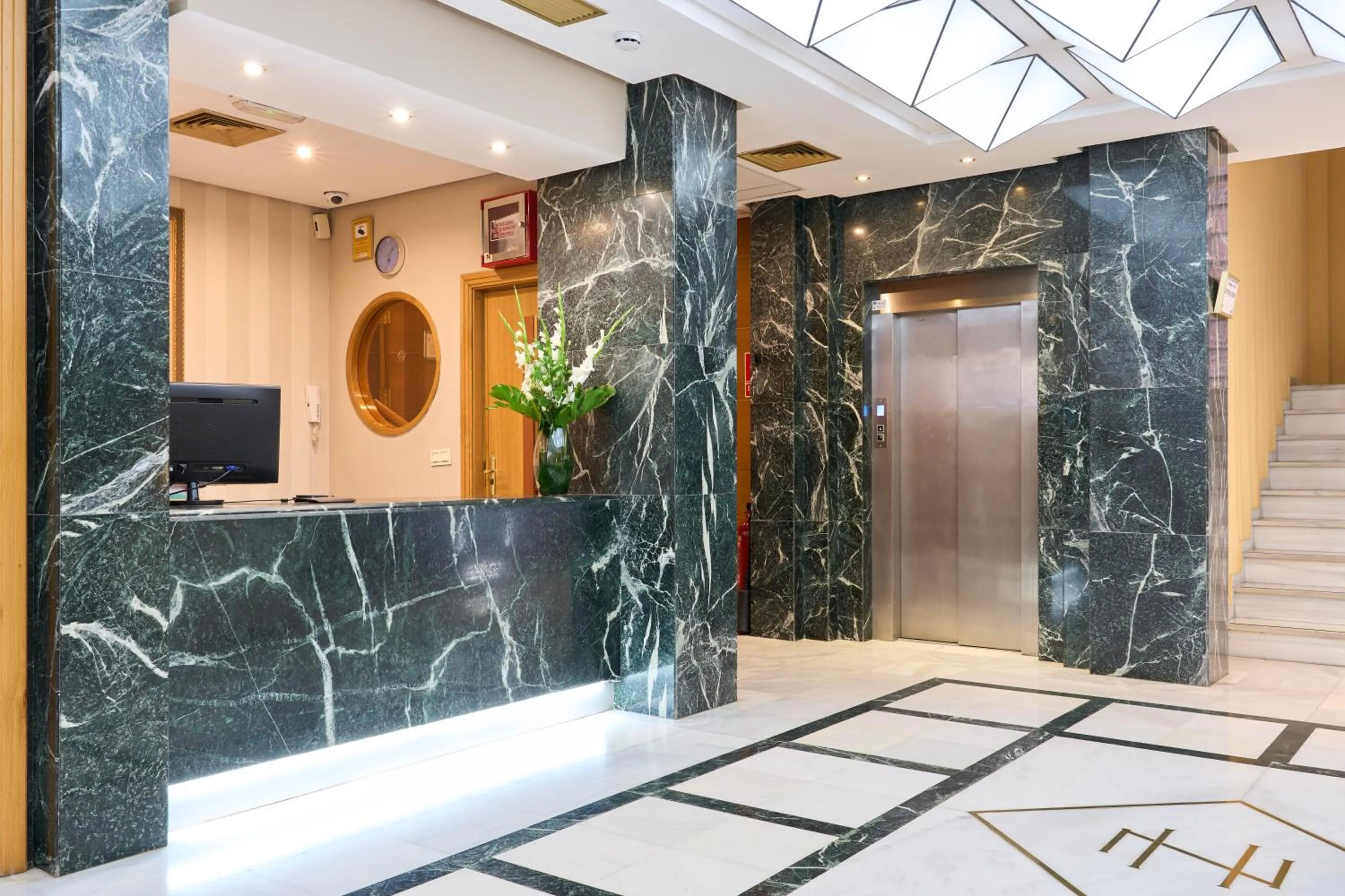 Lobby or reception in Porcel Navas