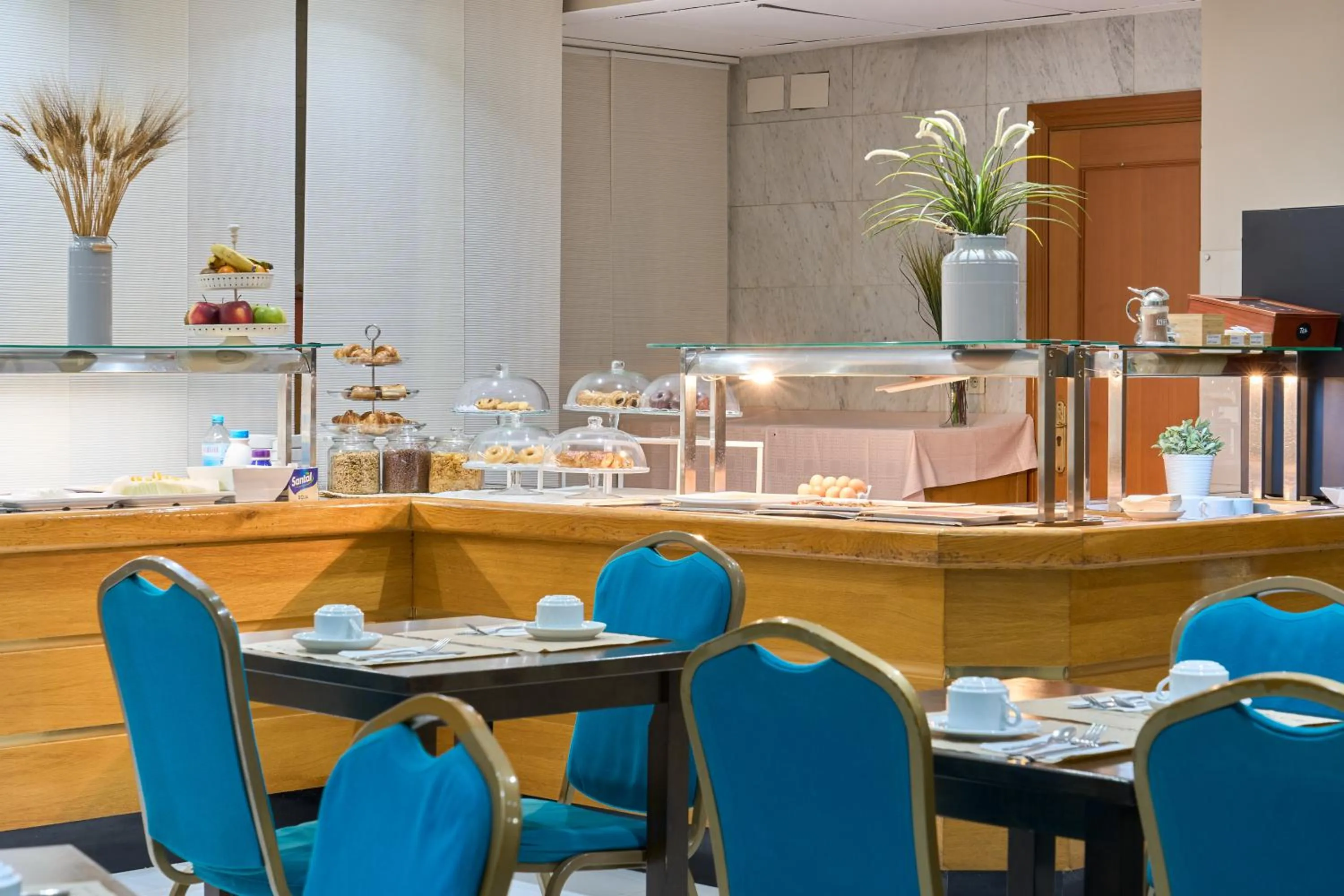 Buffet breakfast in Porcel Navas