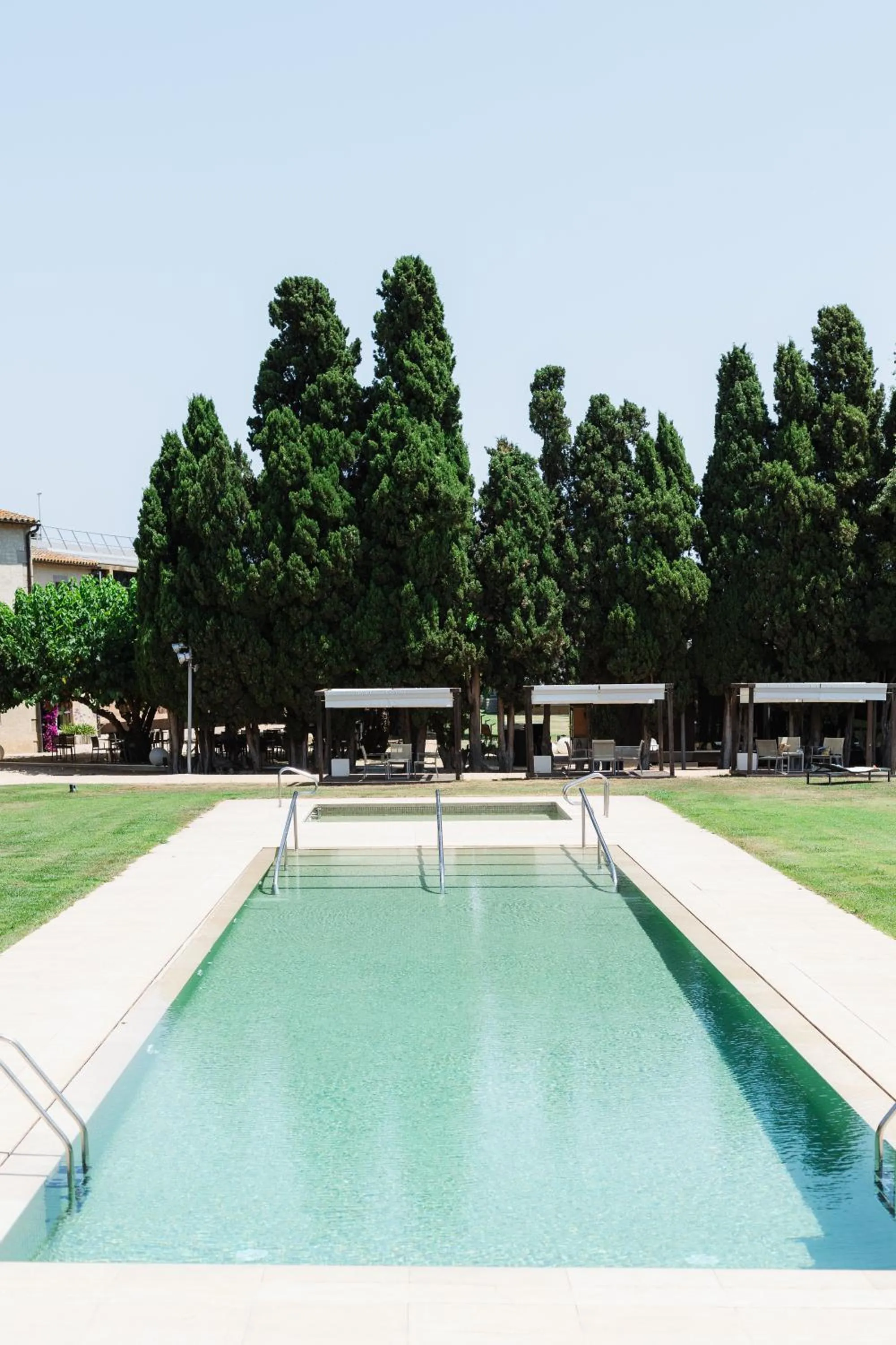 Swimming pool in URH - Hotel Molí del Mig