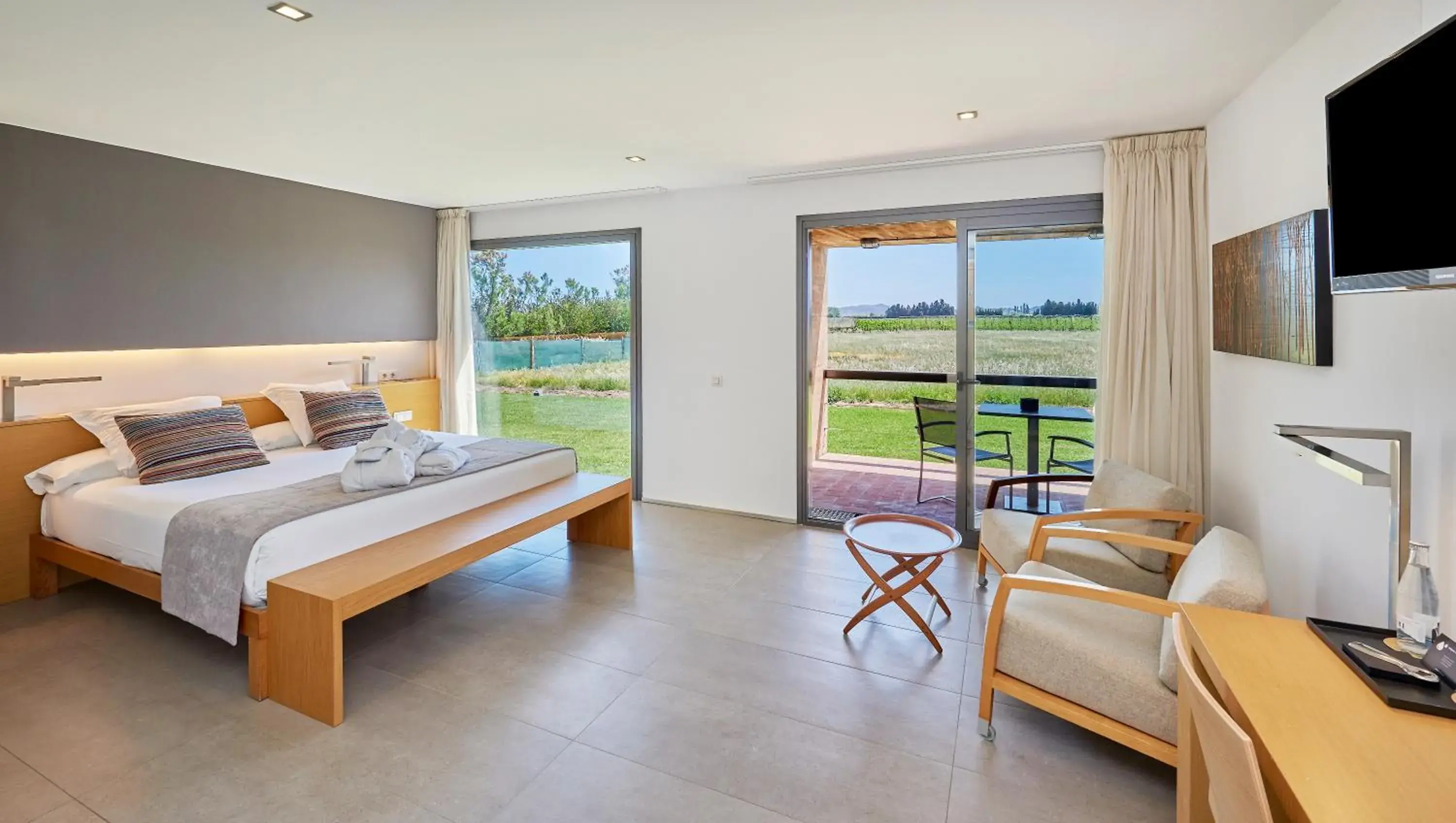 Junior Suite in URH - Hotel Molí del Mig Junior Suite in URH - Hotel Molí del Mig