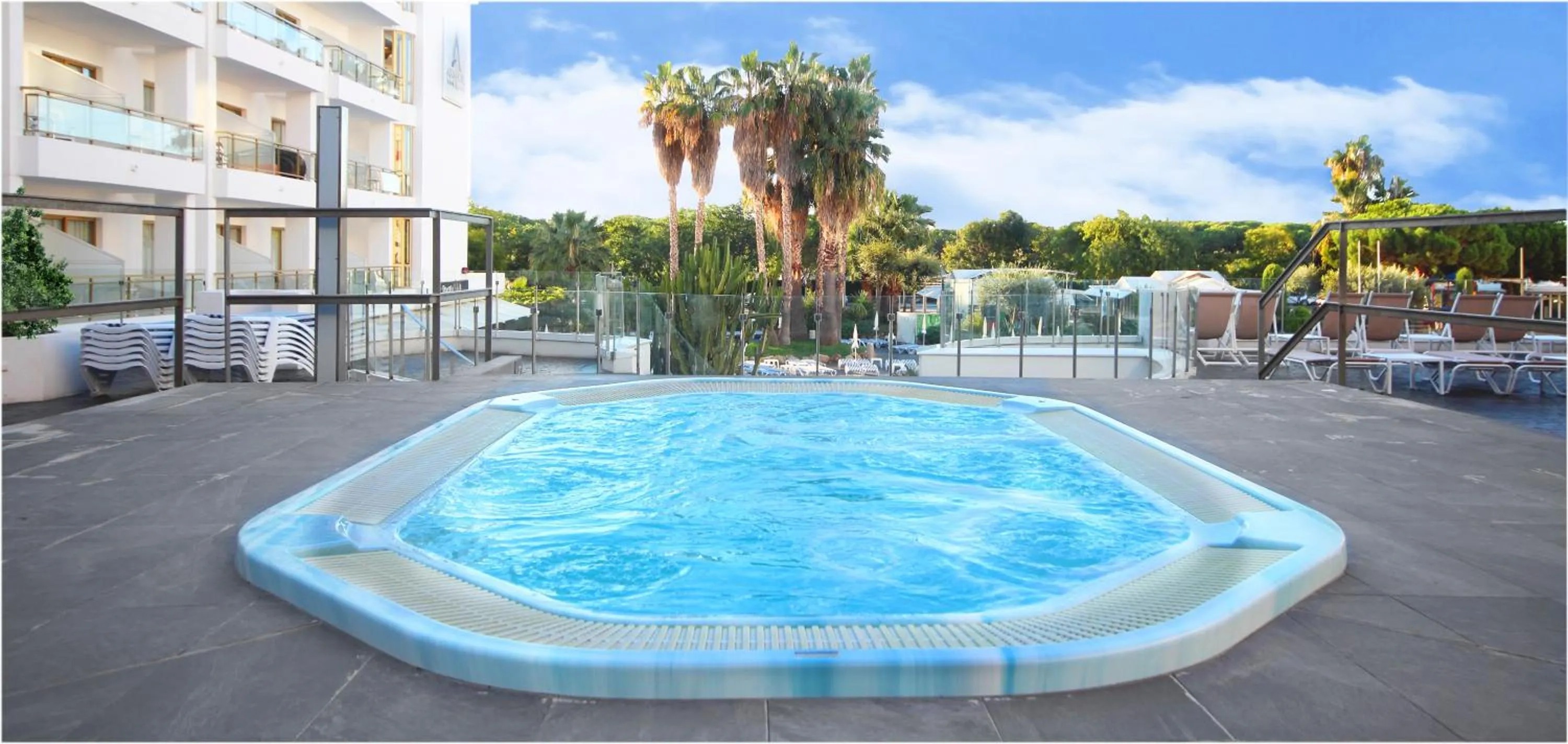 Decorative detail in AQUA Hotel Aquamarina & Spa