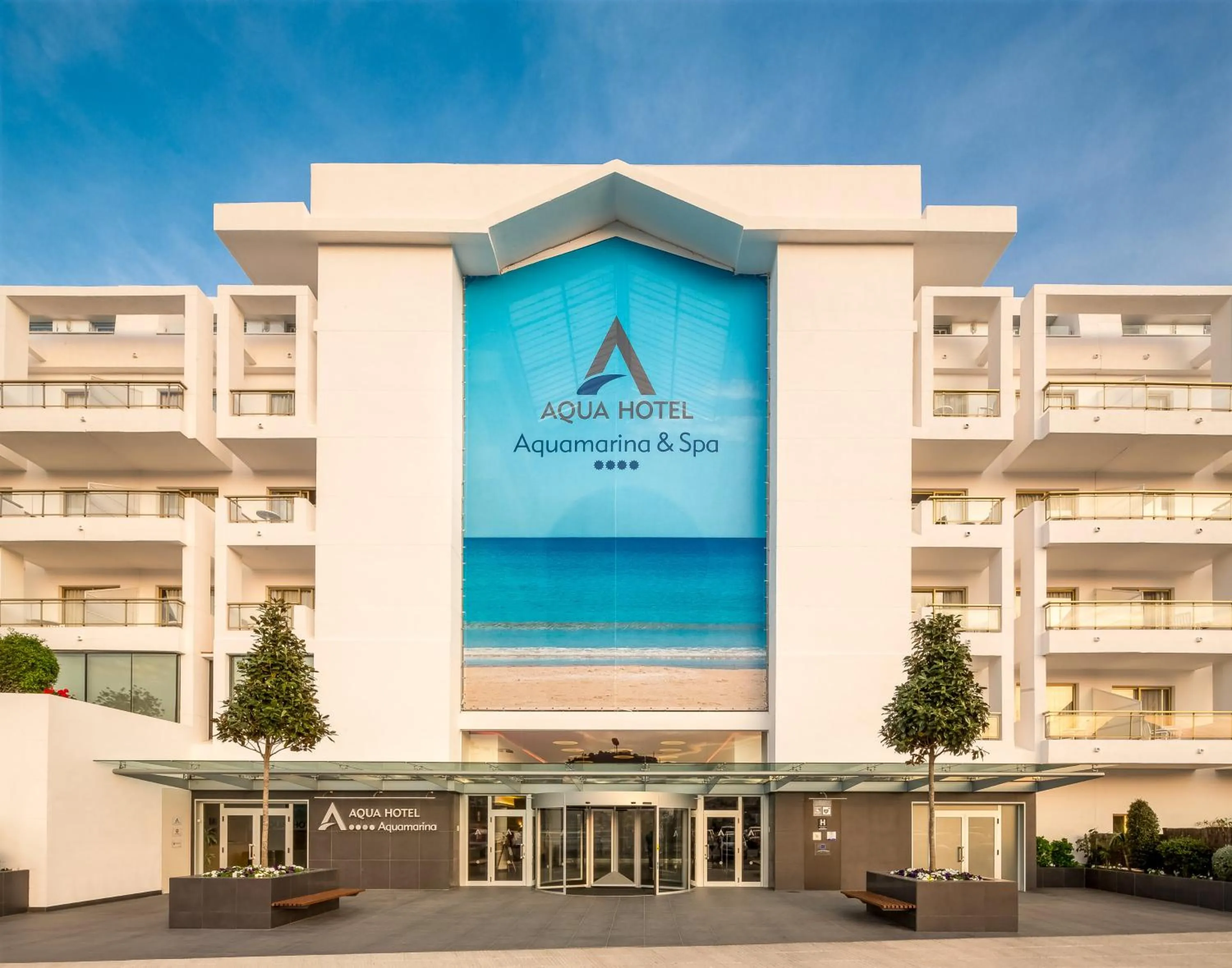 Facade/entrance in AQUA Hotel Aquamarina & Spa