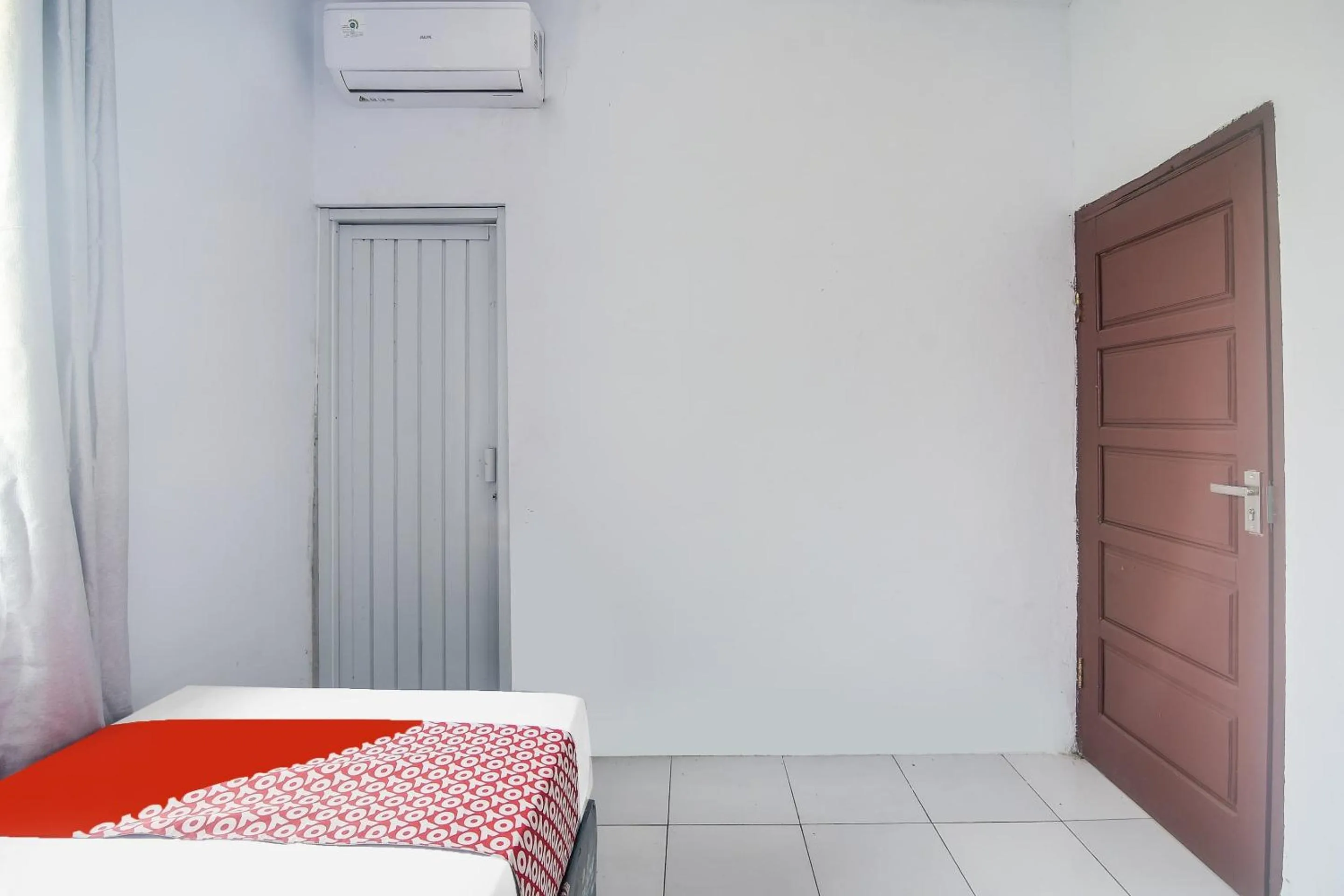 Bedroom in Hotel O 3m Kost Dan Homestay