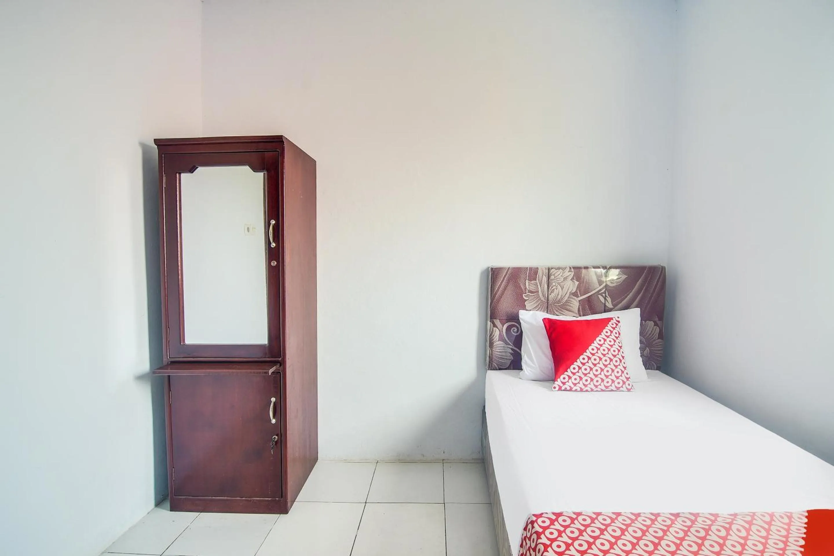 Bedroom in Hotel O 3m Kost Dan Homestay