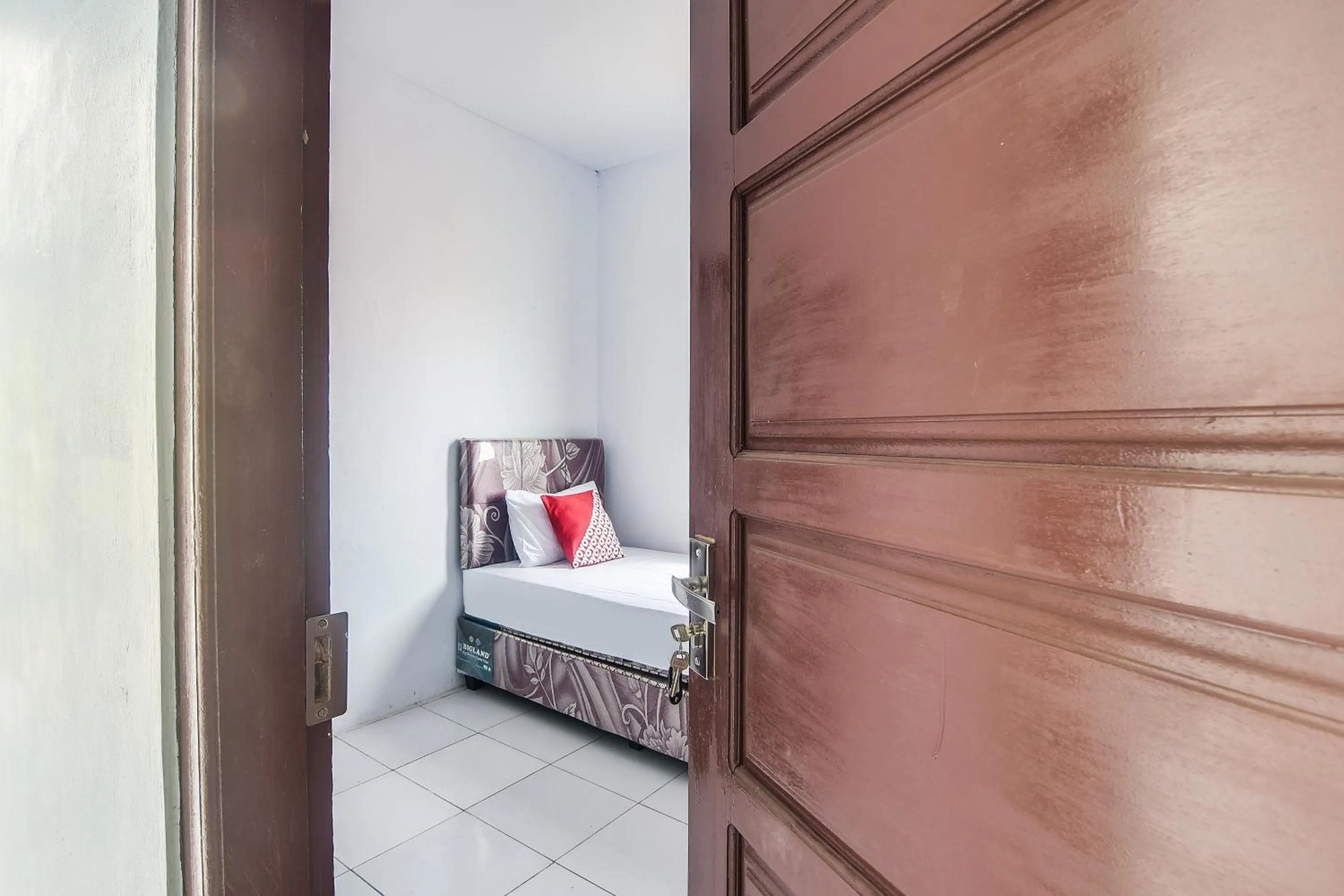 Bedroom in Hotel O 3m Kost Dan Homestay