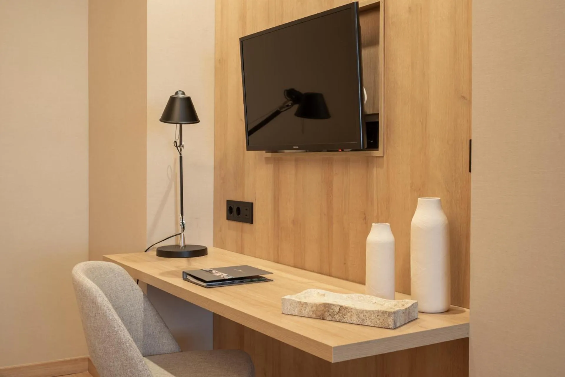 TV and multimedia in Aparthotel Attica21 As Galeras