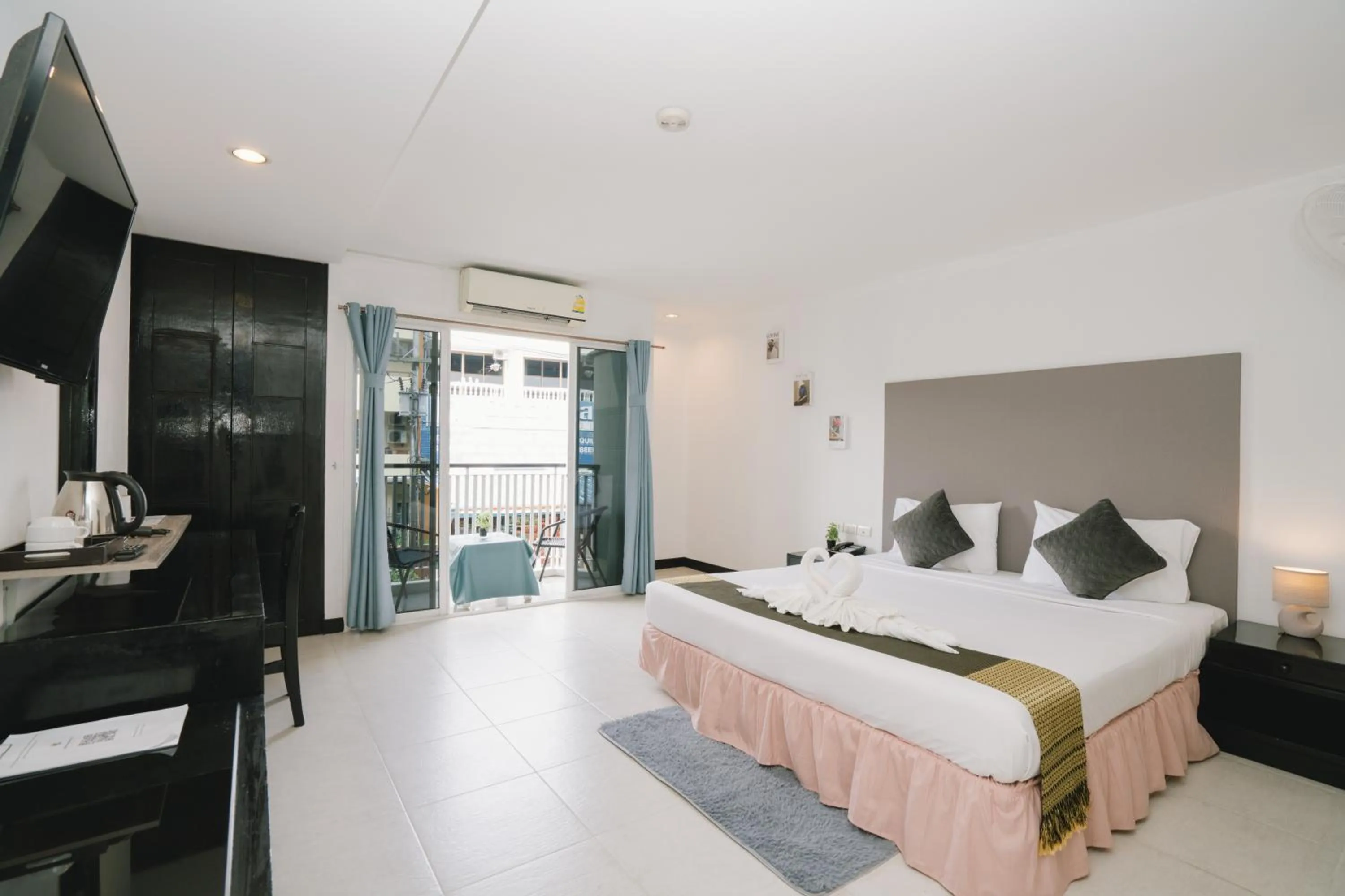 Bed in Noble House Patong