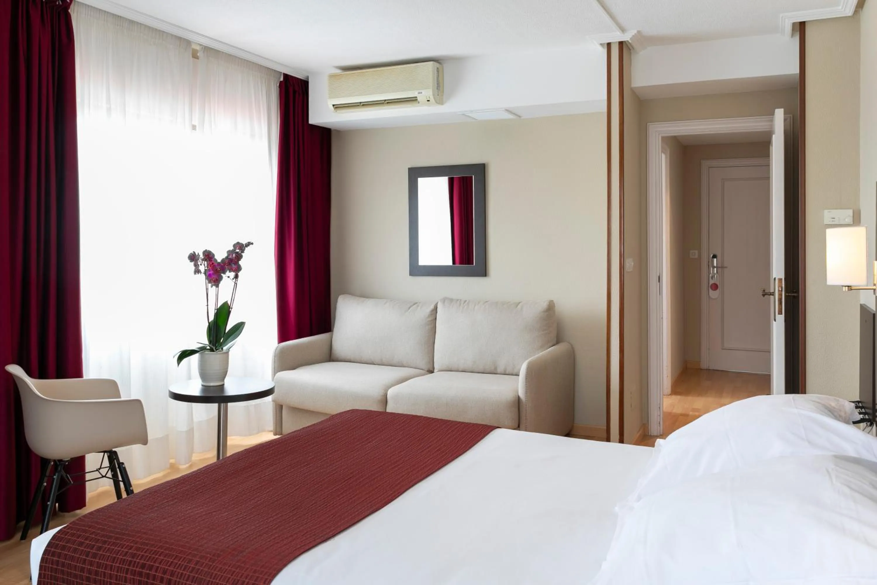 children, Bed in Hotel Santiago Apóstol