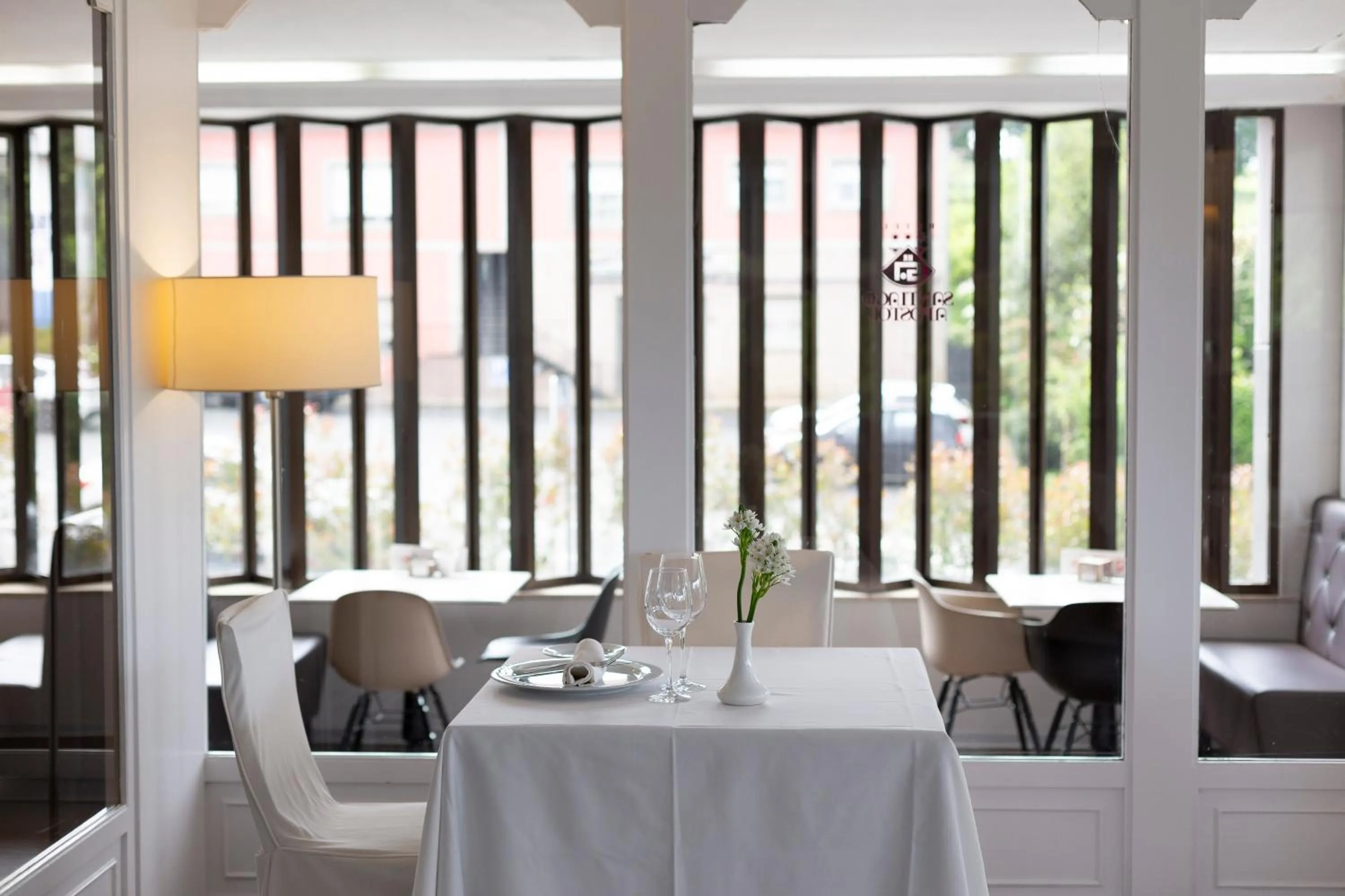 Restaurant/places to eat in Hotel Santiago Apóstol