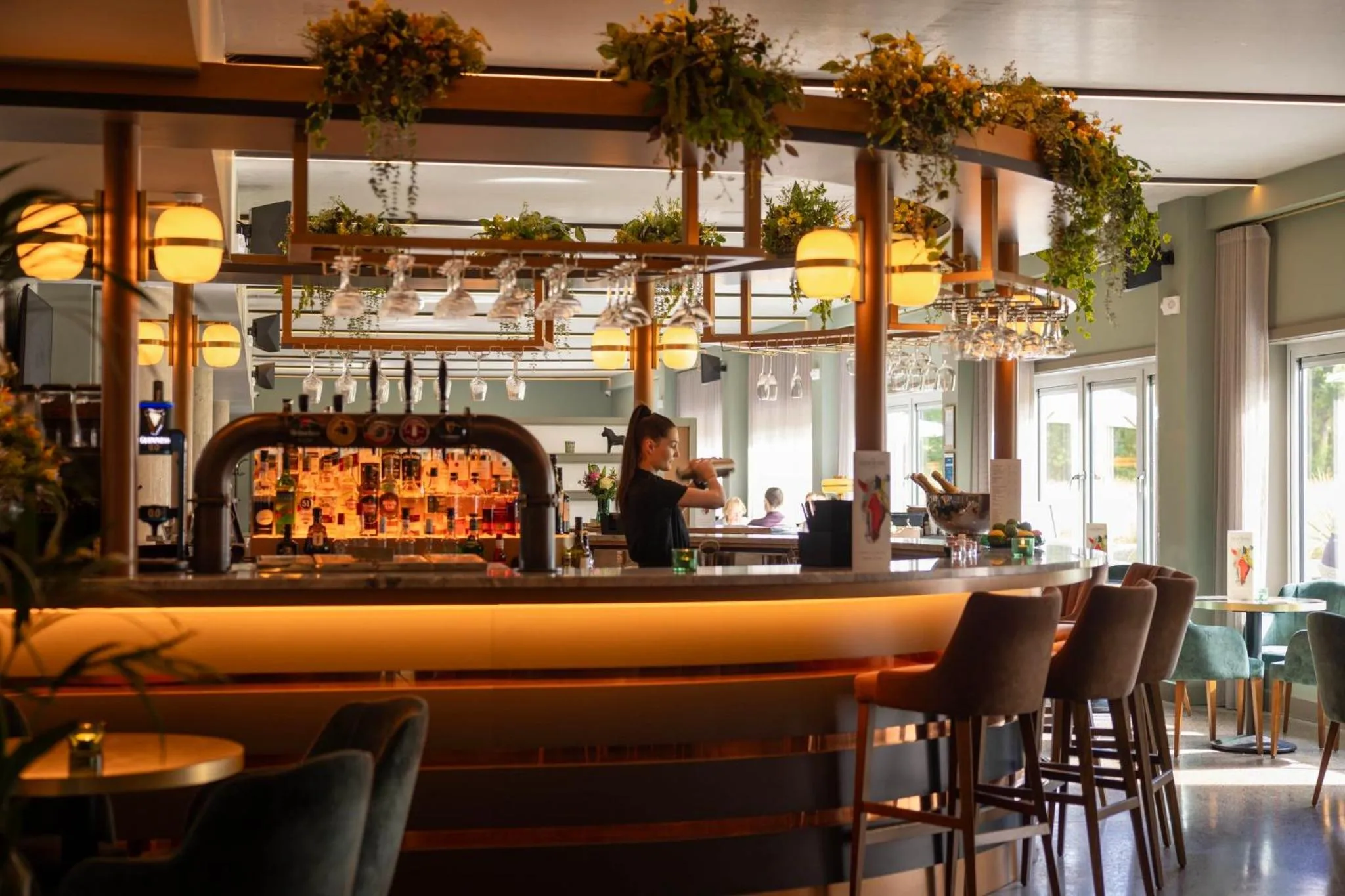 Lounge or bar in voco The Club - Dublin Gateway by IHG