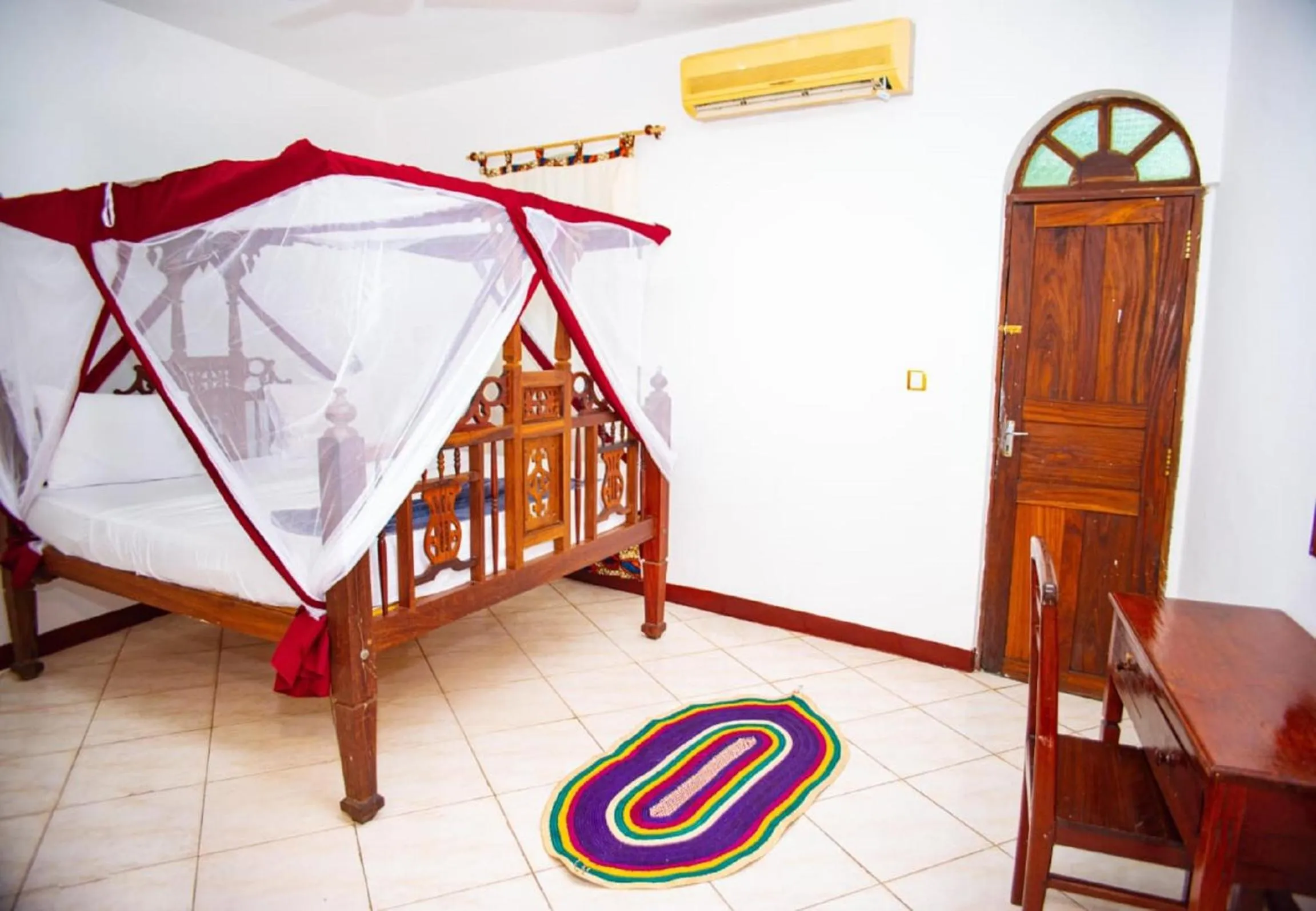 Bed in La Neisha Hotel Zanzibar