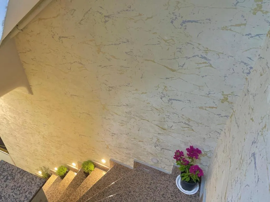 HOTEL THE NEOM SUITES