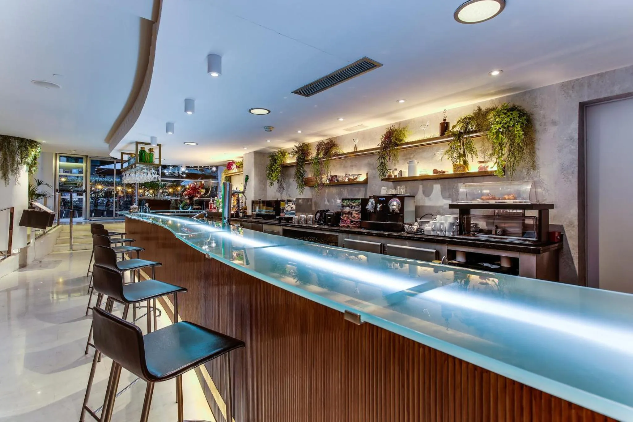 Lounge or bar in Sercotel Caspe