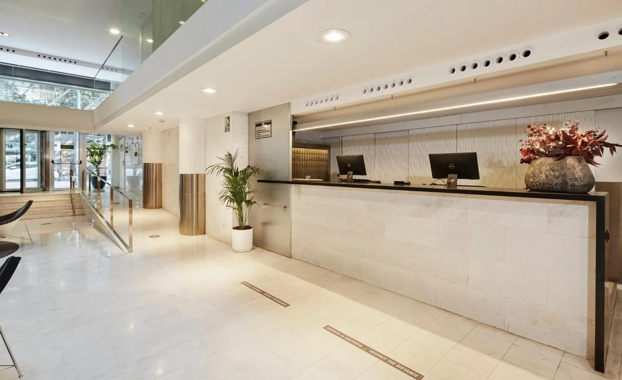 Lobby or reception in Sercotel Caspe