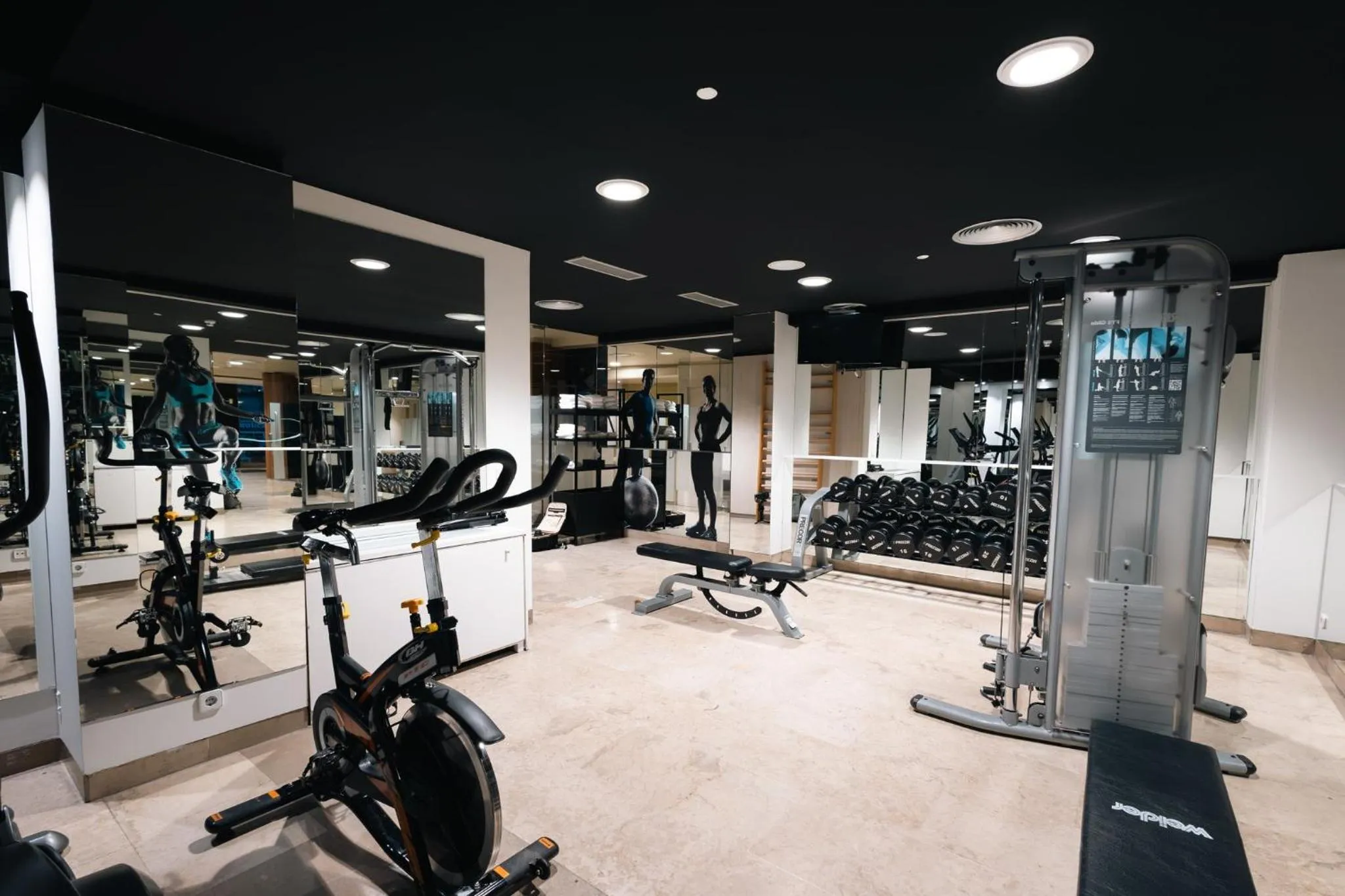 Fitness centre/facilities in voco Madrid Retiro by IHG