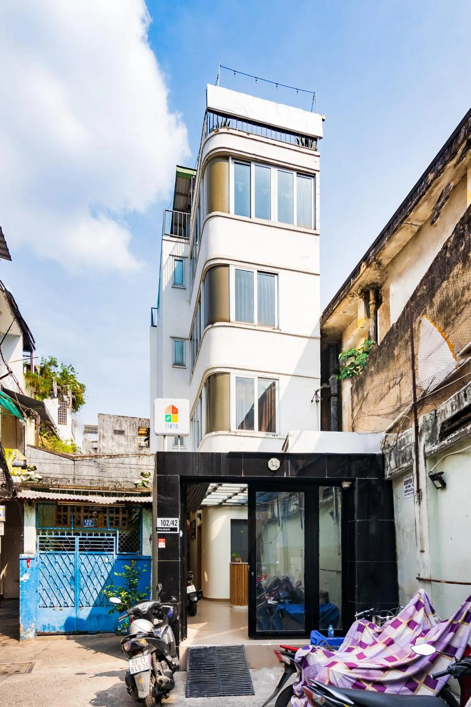 Property building in Ekomo Home 102 - Central Saigon